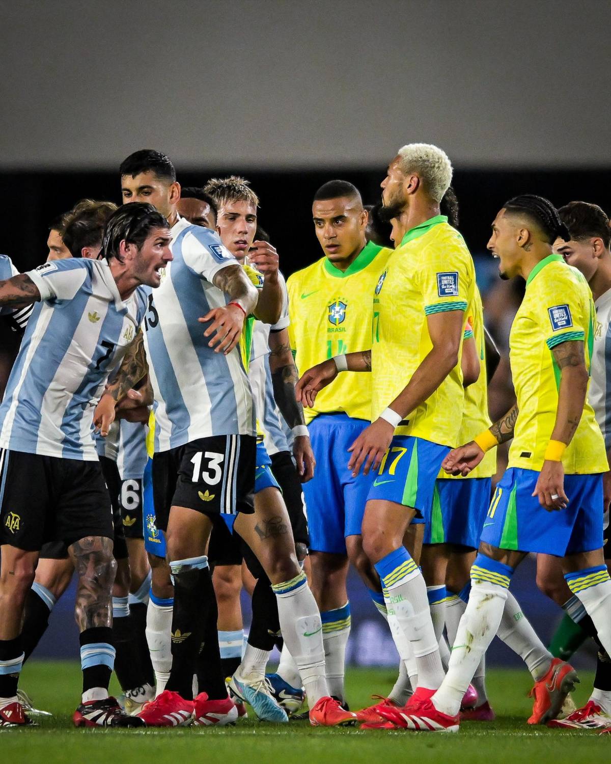 Paredes se burló de Rodrygo en la paliza de Argentina a Brasil, la bronca con Raphinha y Vinicius también se calentó