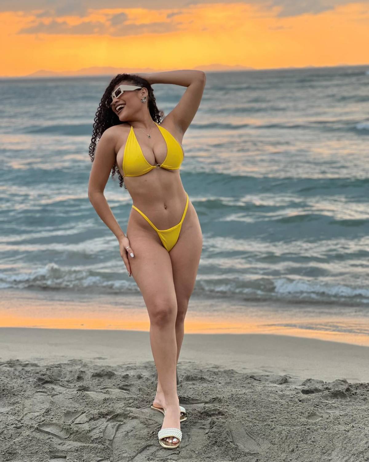 Valeria, la bomba sexy que tiene loco de enamorado a reconocido exjugador del Olimpia y Motagua