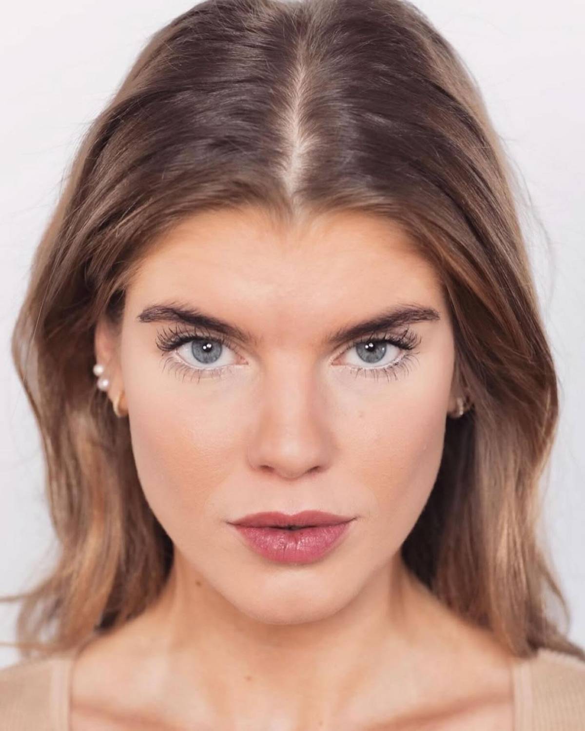 Campeón del mundo impacta con su nueva novia que es 38 años menor; se ha divorciado en cinco ocasiones