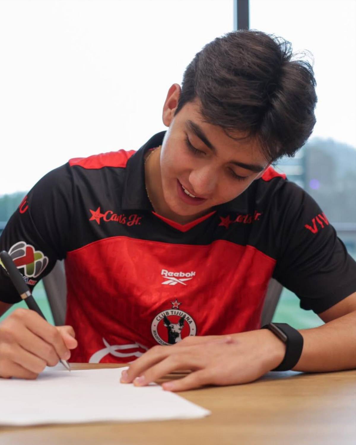 Fichajes: Julián por 500 millones, baja en el Real Madrid y Dybala a la Premier
