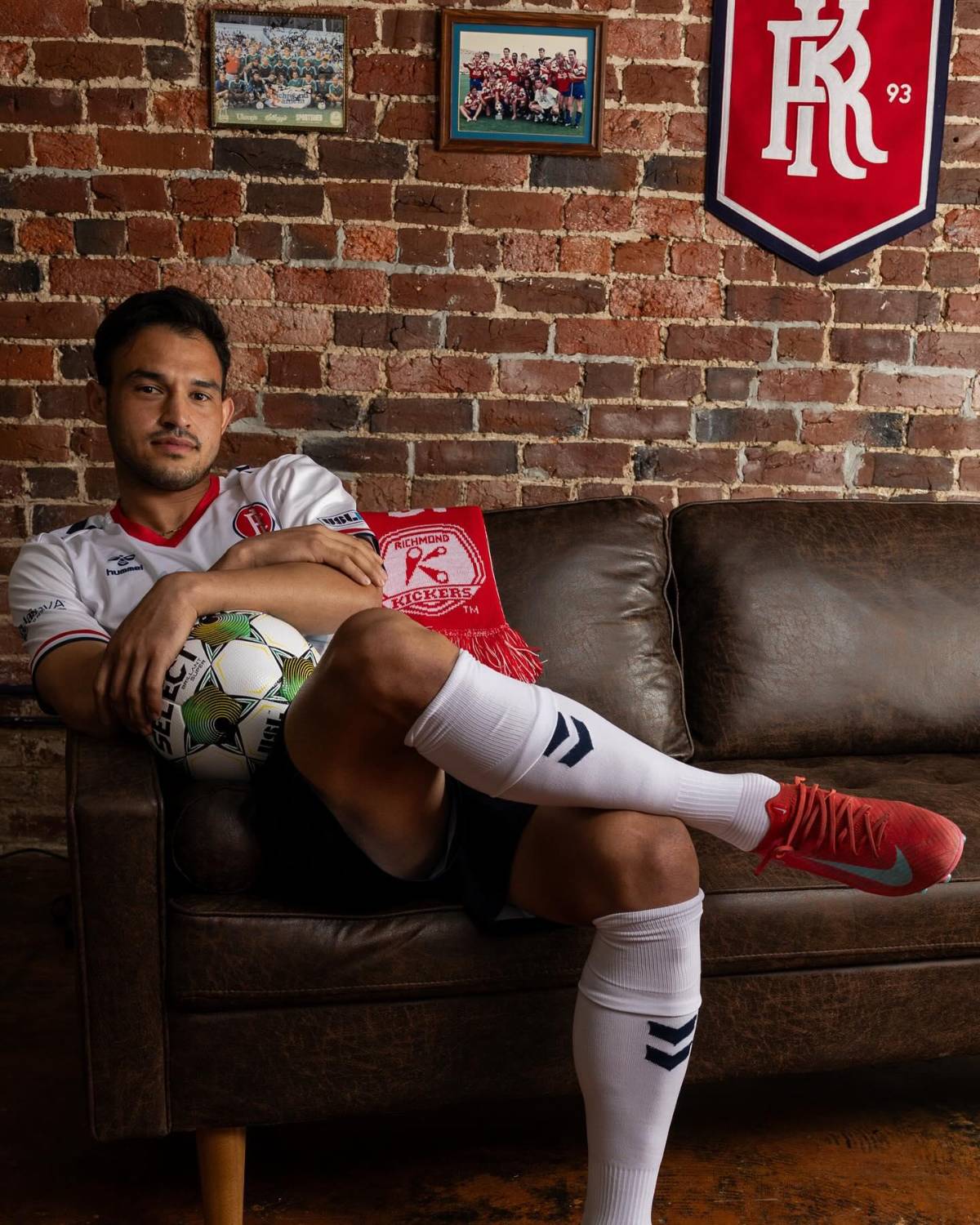 ¿Lo recuerdan? Darwin Espinal, el hondureño que fue convocado por Jorge Luis Pinto, reaparece ¡siete años después y siendo figura de su equipo!