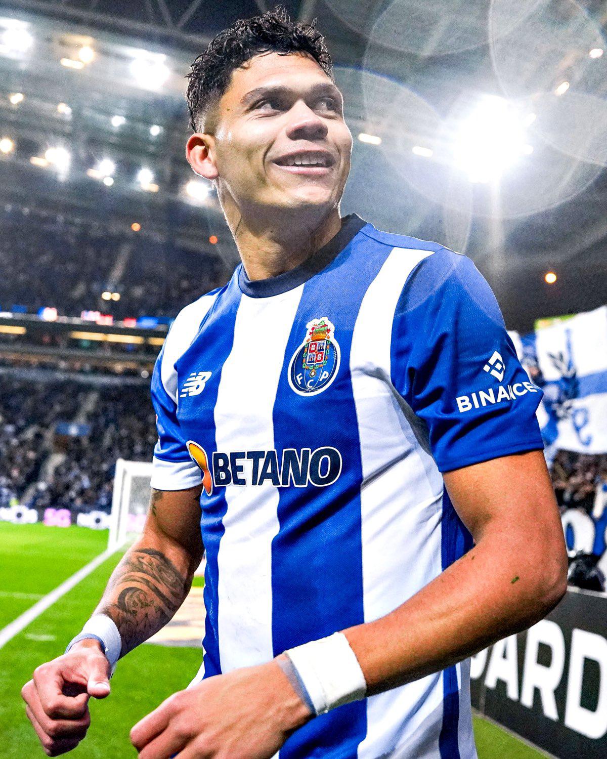 Evanilson recibió su primer llamado en la selección brasileña.