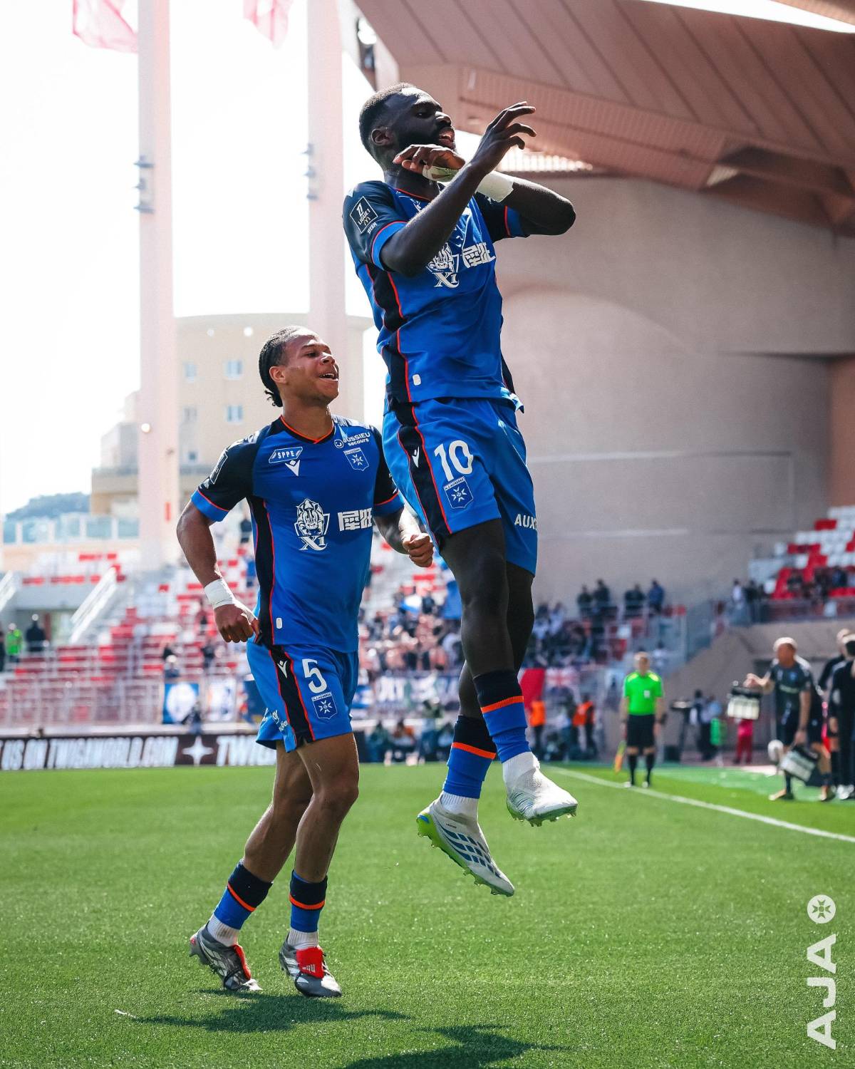 Los equipos que están a punto de descender en las 5 grandes ligas de Europa: uno ya se despidió