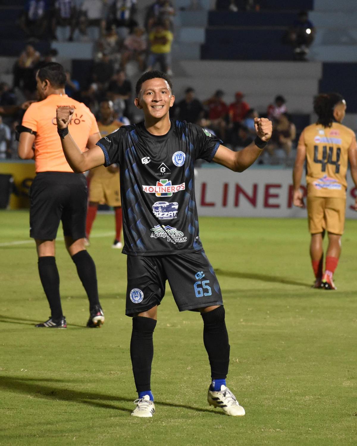 Futbolistas de Victoria que deberían seguir en Liga Nacional tras descenso del club