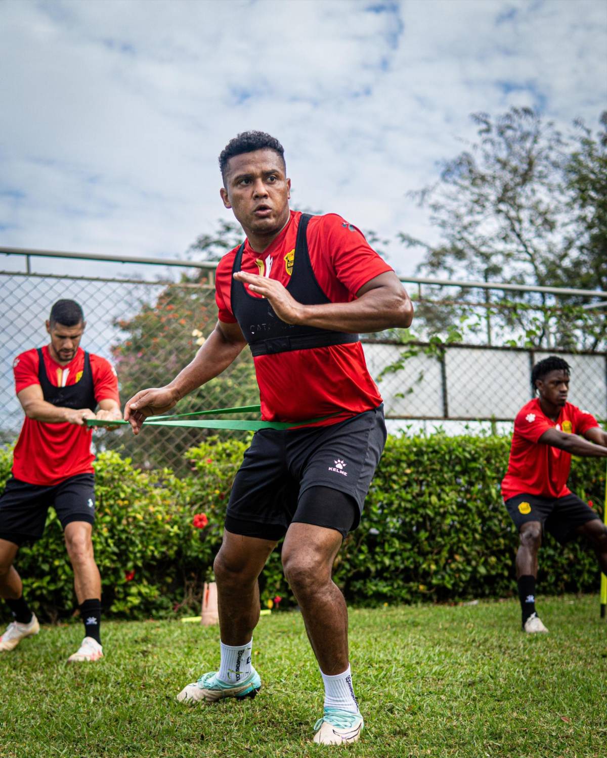 ¡Tendrán infiltrados! Real España, con 3 bajas garantizadas, quiere dar el primer golpe en la final contra Olimpia con este posible 11