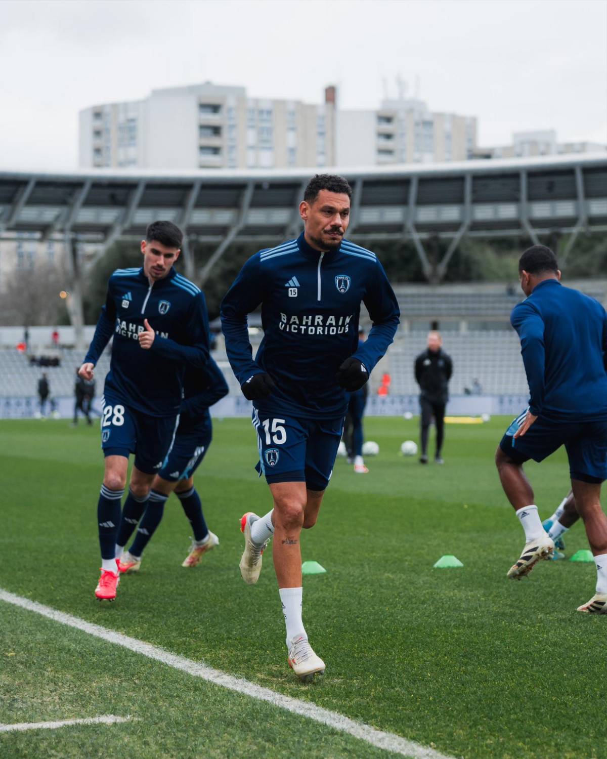 “Este club borrará del mapa al PSG”: el derbi con los estadios más cercanos del mundo; separados por una sola calle