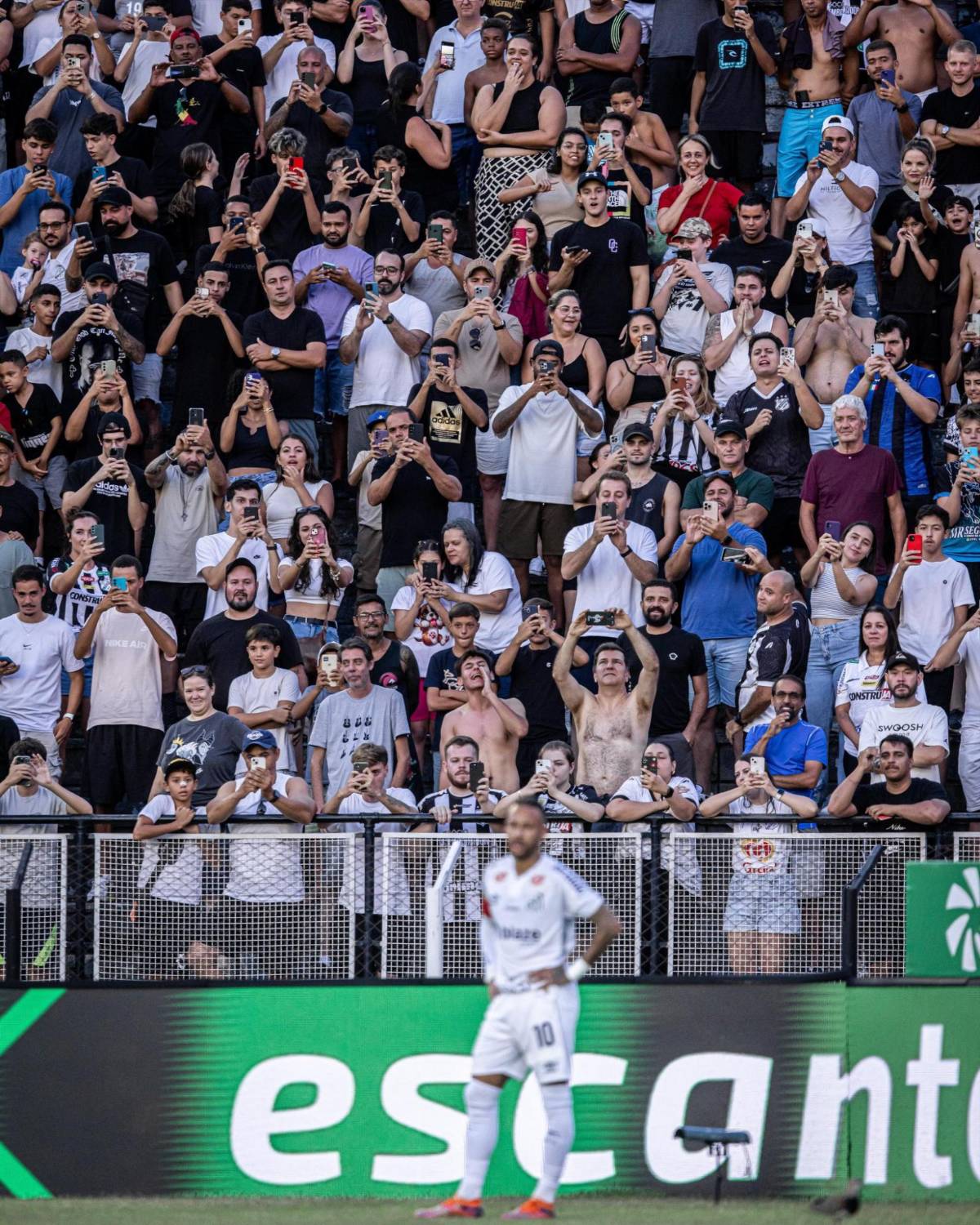 El show de Neymar con el Santos de Brasil: golazo olímpico, asistencias y festejó como Cristiano Ronaldo