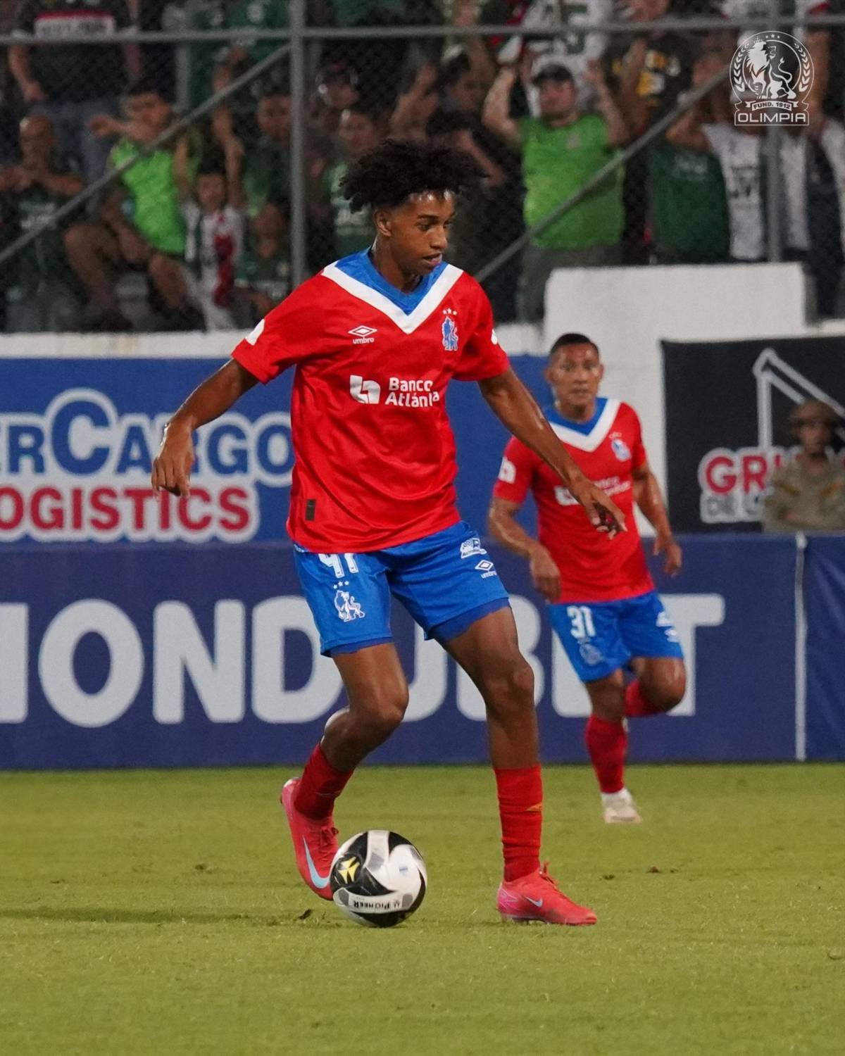 ¡Uno más a la lista! Eduardo Espinel sigue con la línea de potenciar y debutar jóvenes en el Olimpia