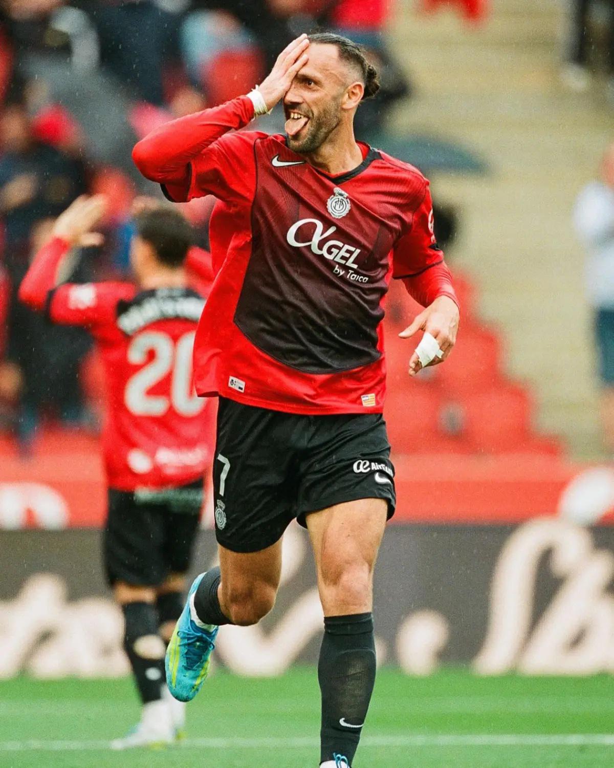 Así marcha la Bota de Oro 2026:  Harry Kane no para, Mbappé se borró y el desconocido que lleva 29 goles