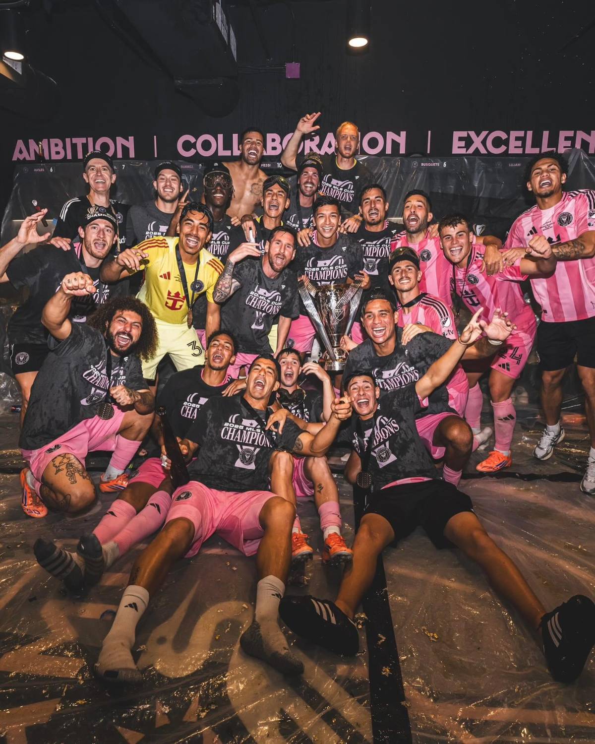 Imágenes: Messi, Antonela y Beckham presentes en el festejo privado de David Ruiz tras ganar el Inter Miami la MLS