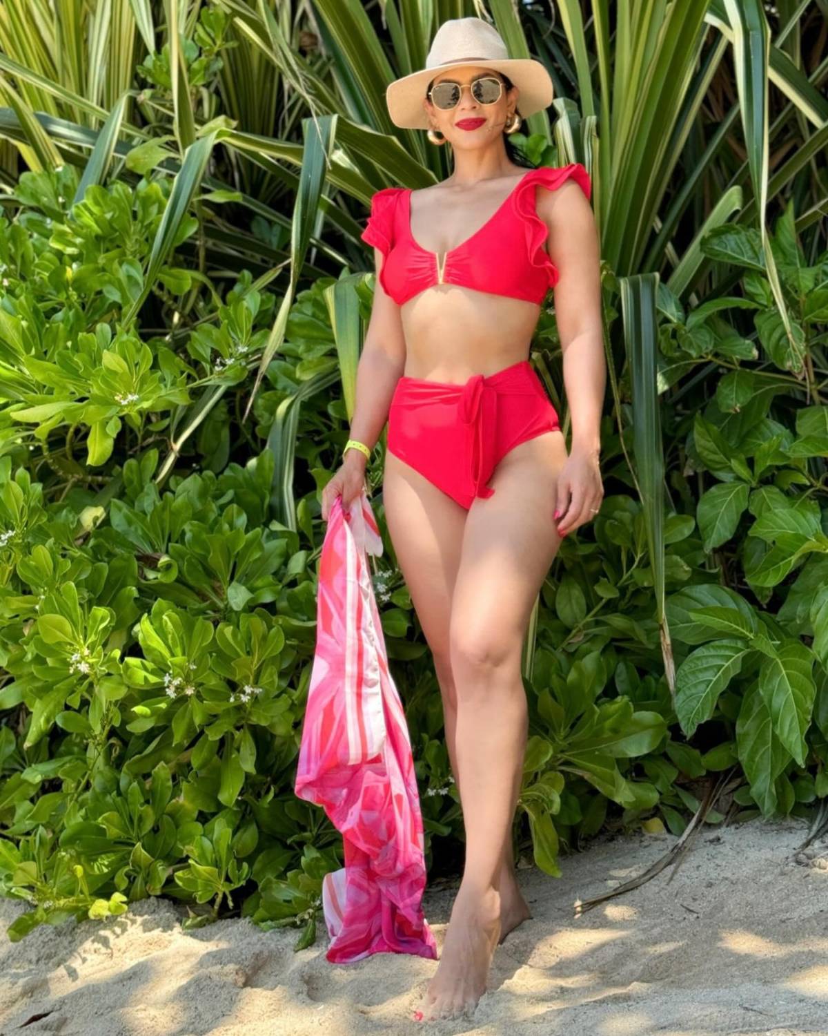 Arde Semana Santa: 20 explosivas fotos de verano de las presentadoras más bellas de Honduras que no podés dejar de ver