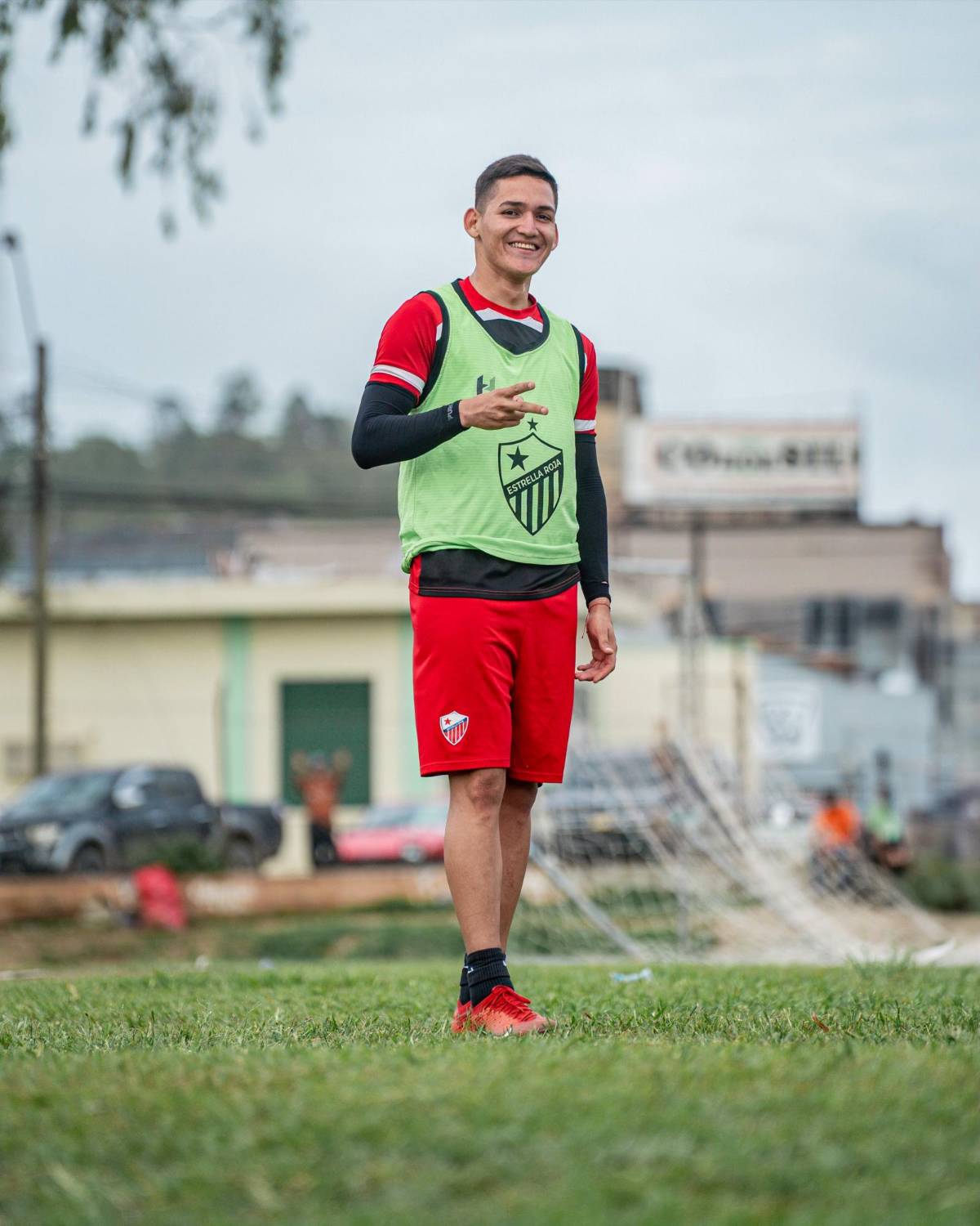 Hijo de Diego Vázquez sorprende entrenando con equipo de la Primera División