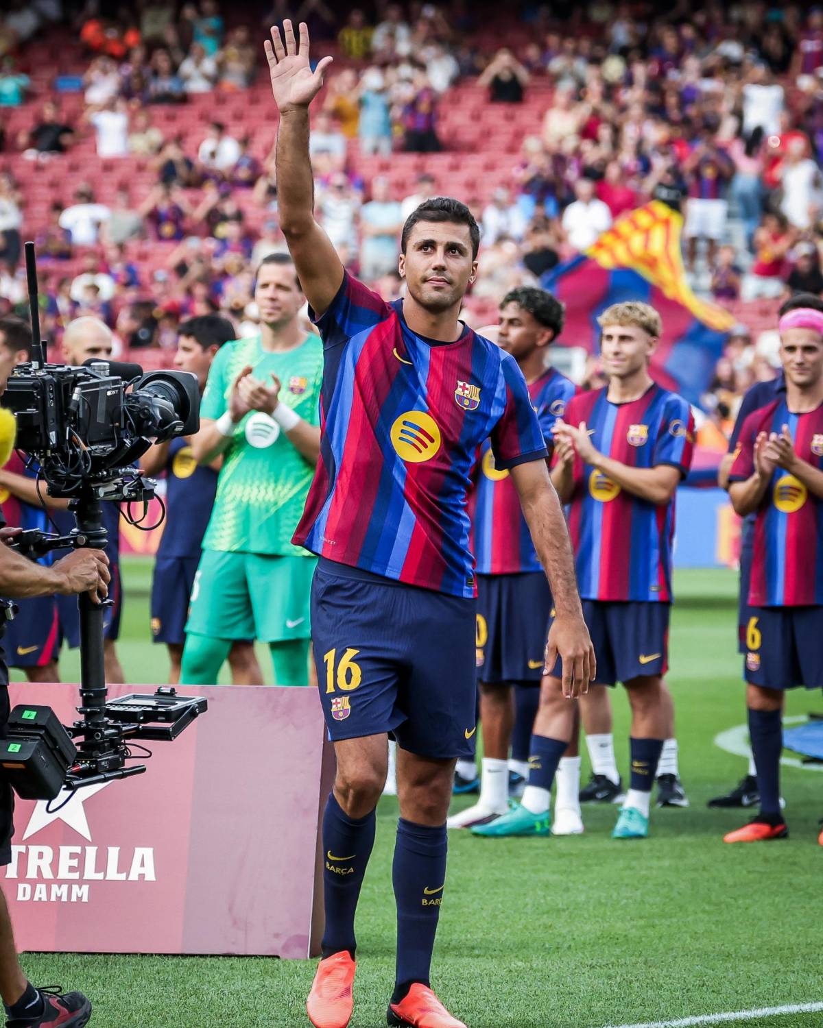 Luis Enrique lo echa del PSG, exReal Madrid regresa y la decisión con Lautaro al Barcelona
