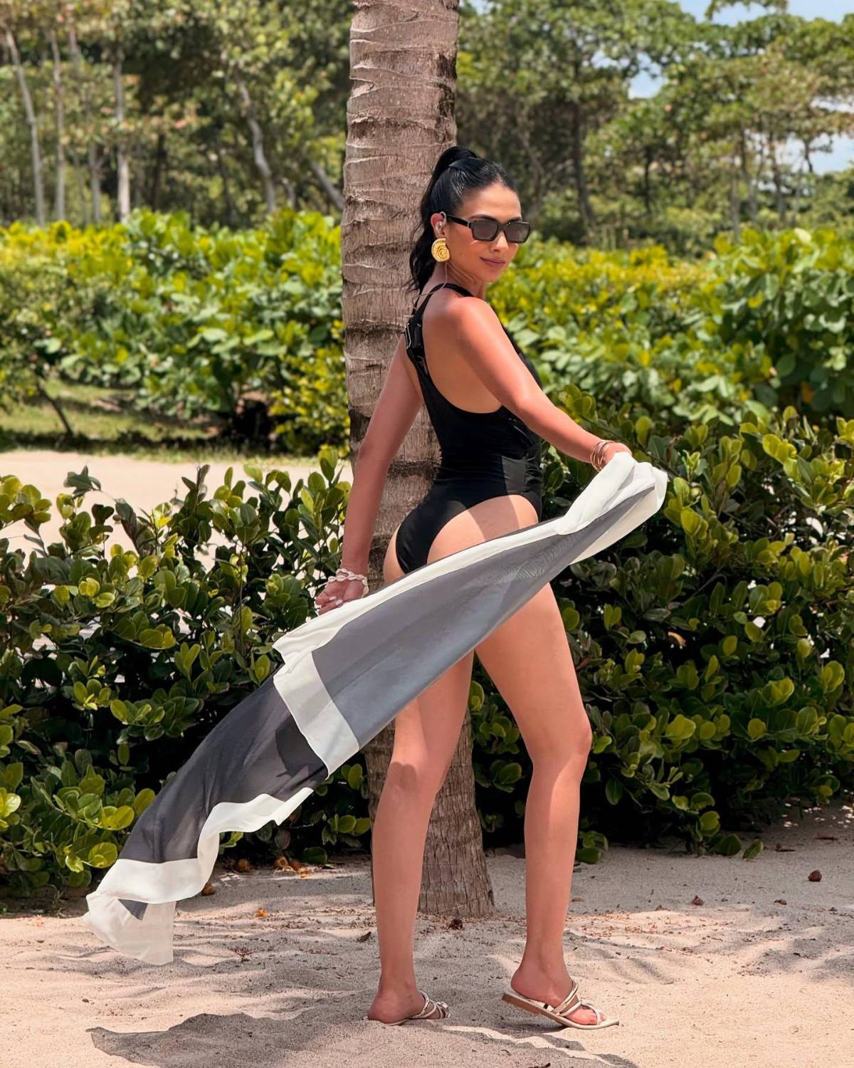 ¡Encienden el verano! Presentadoras de la TV hondureña se escapan a las playas y suben fotos de infarto