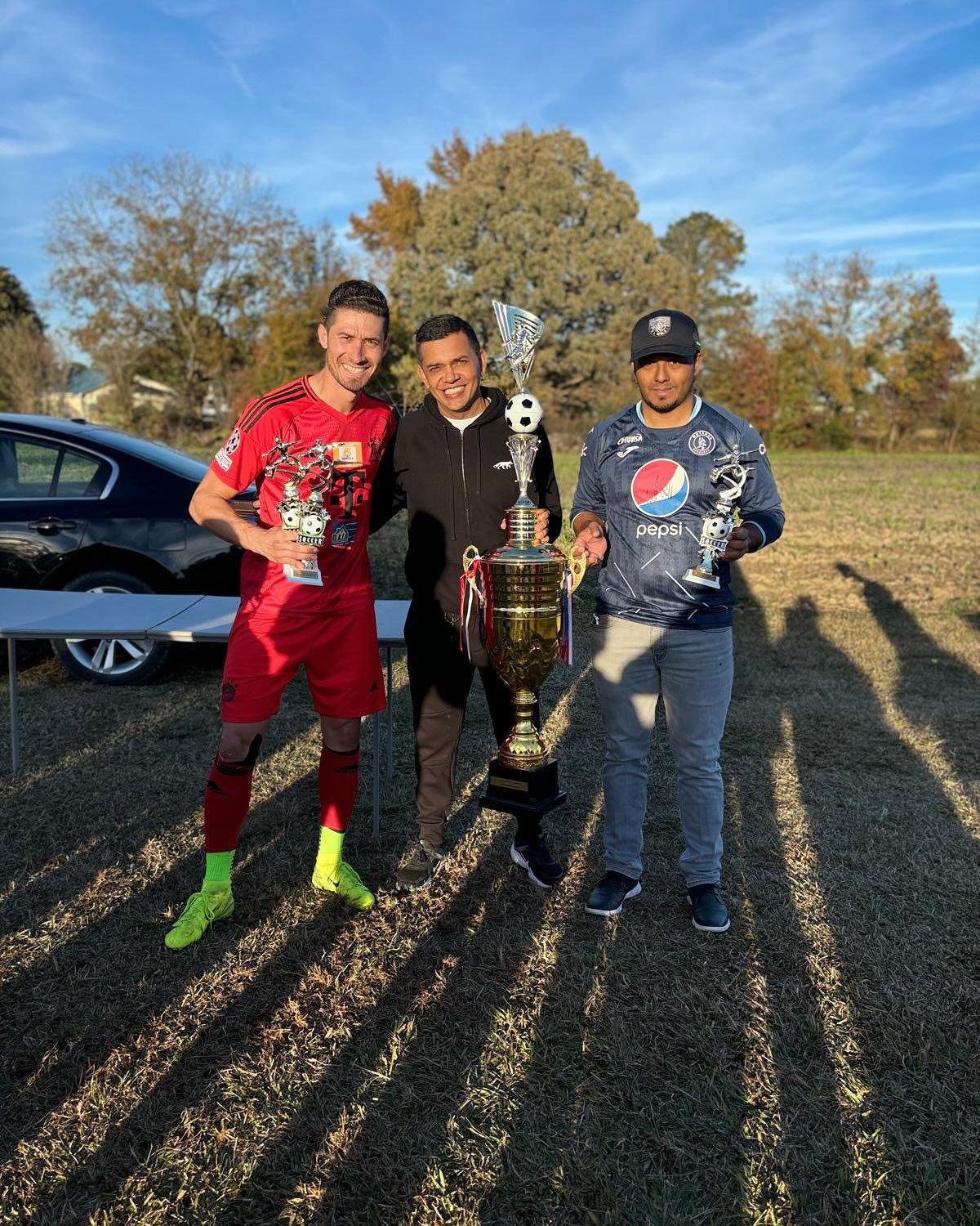 Así es la vida de Esdras Padilla, exjugador de Motagua, lejos de Honduras ¿Por qué se retiró de forma inesperada?