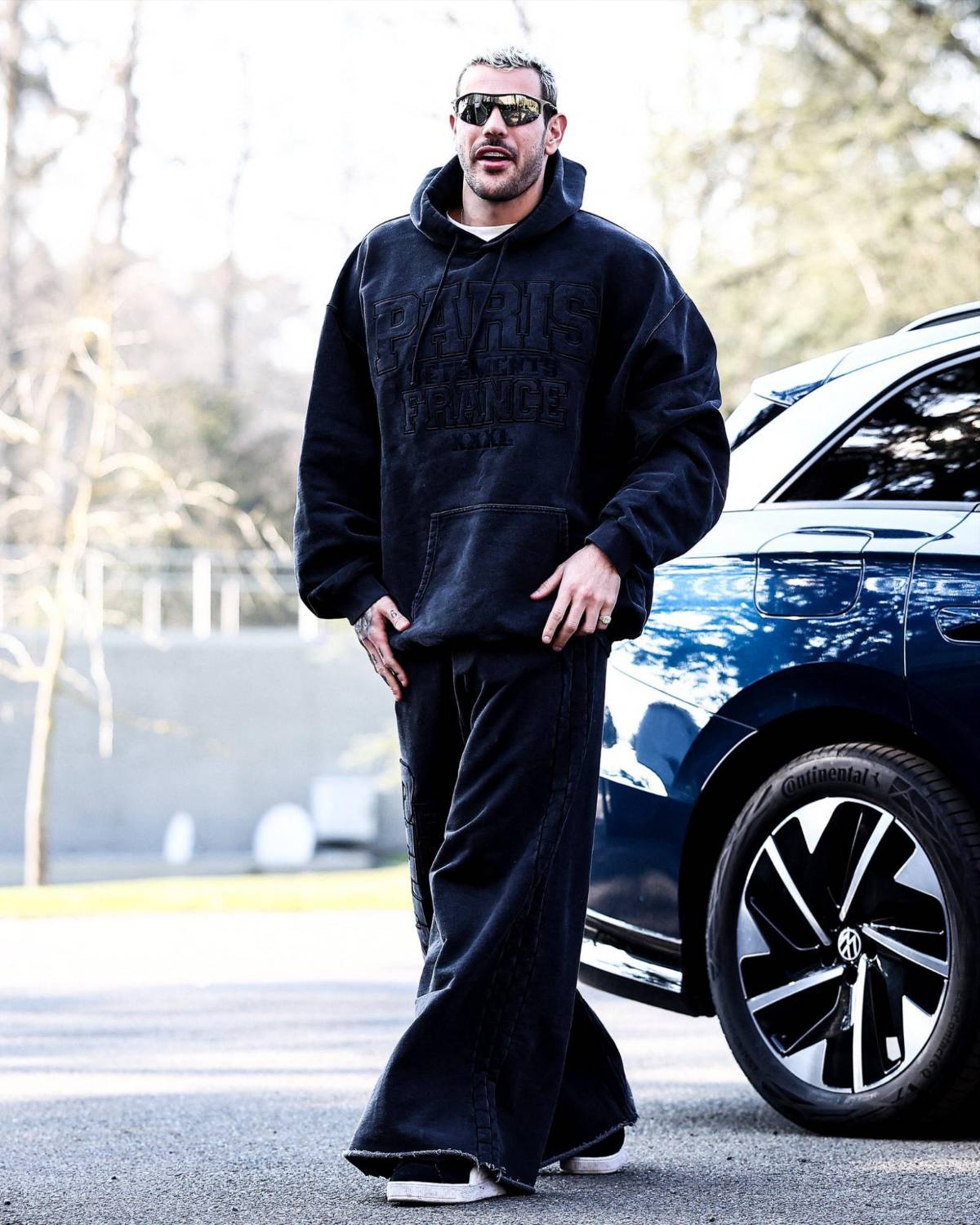 Los curiosos looks de los futbolistas de las selecciones por el mundo: ¿El peor vestido? Así llegó Koundé a Francia