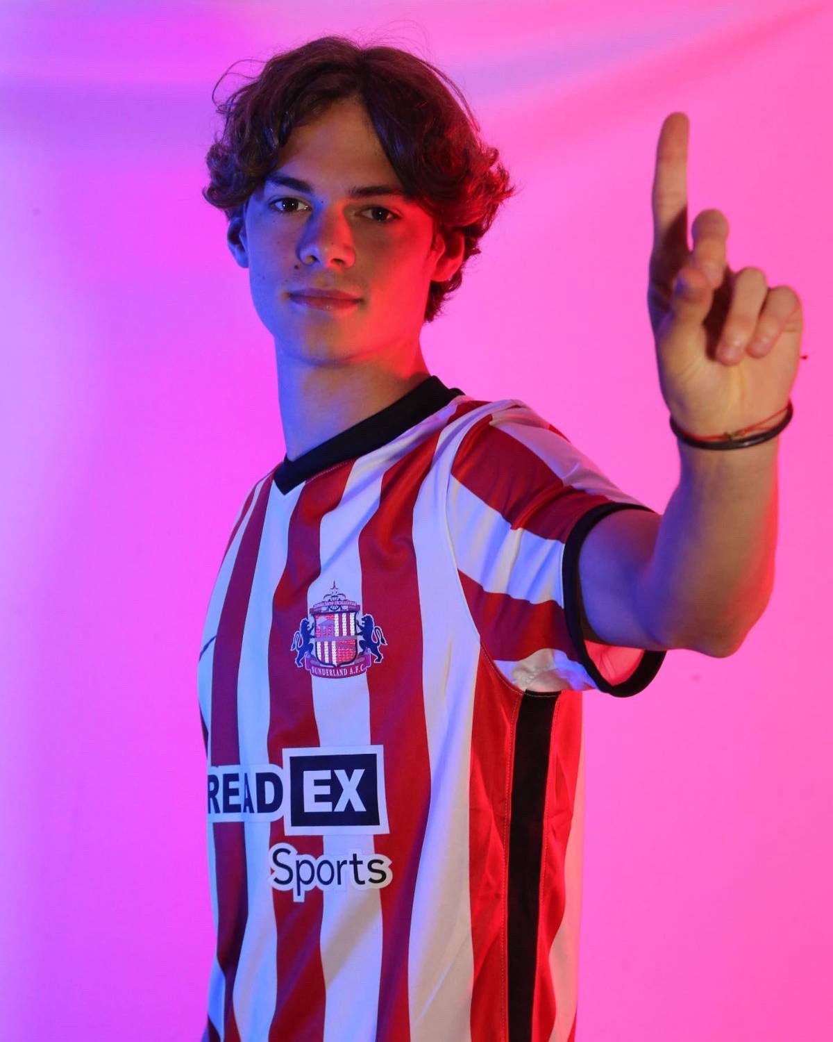 Arde el mercado en su penúltimo día: Barcelona tiene nuevo fichaje y Cristiano decide su destino; locura del Chelsea y Elis es noticia en Francia