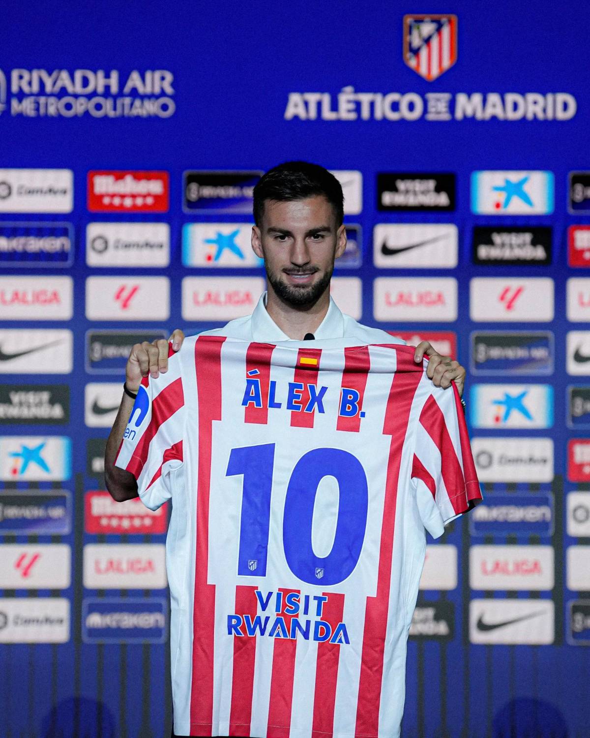 Hansi Flick lo borró del Barça y Neymar sacude el mercado; sorpresiva salida en PSG y Raúl Asencio es noticia