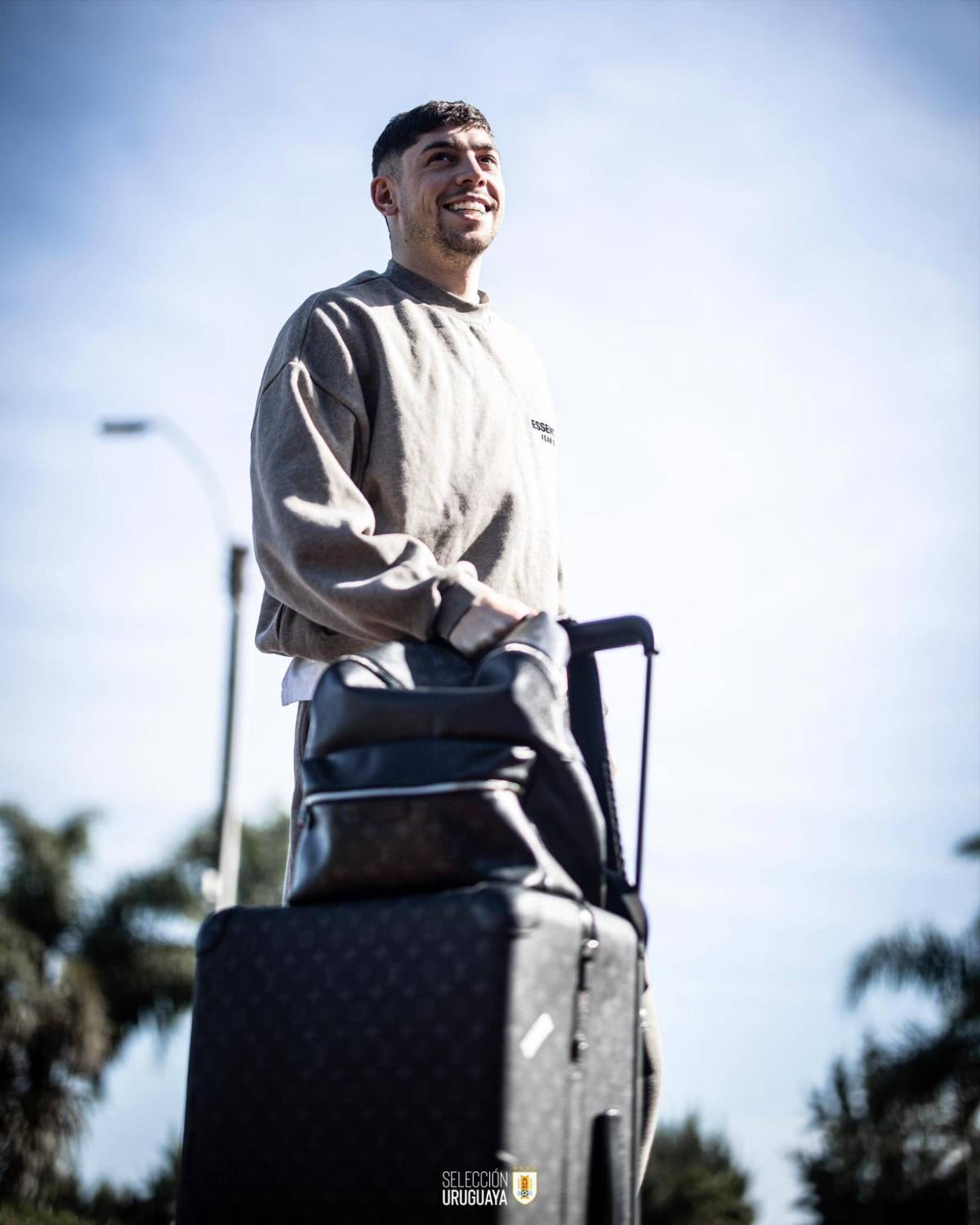 Los curiosos looks de los futbolistas de las selecciones por el mundo: ¿El peor vestido? Así llegó Koundé a Francia