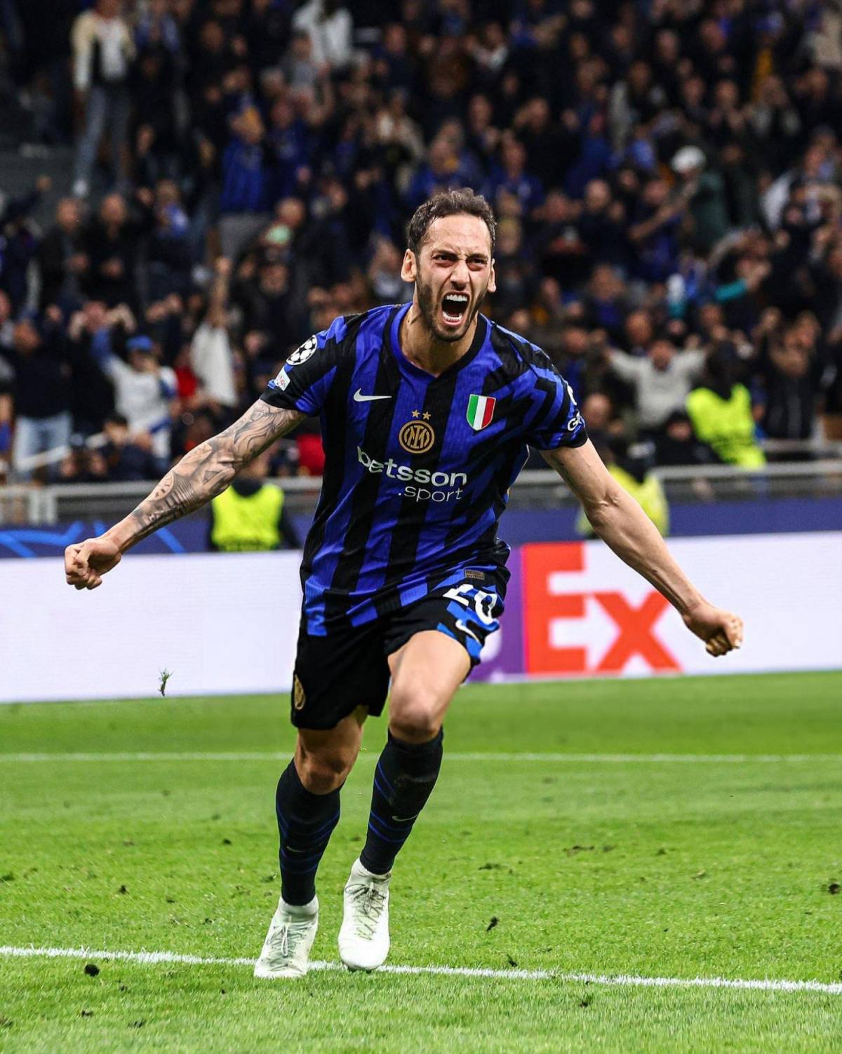 Renueva con el Real Madrid con una cláusula de 1,000 millones, filtran fichaje del Barcelona sin ser oficial y golpe para Cristiano