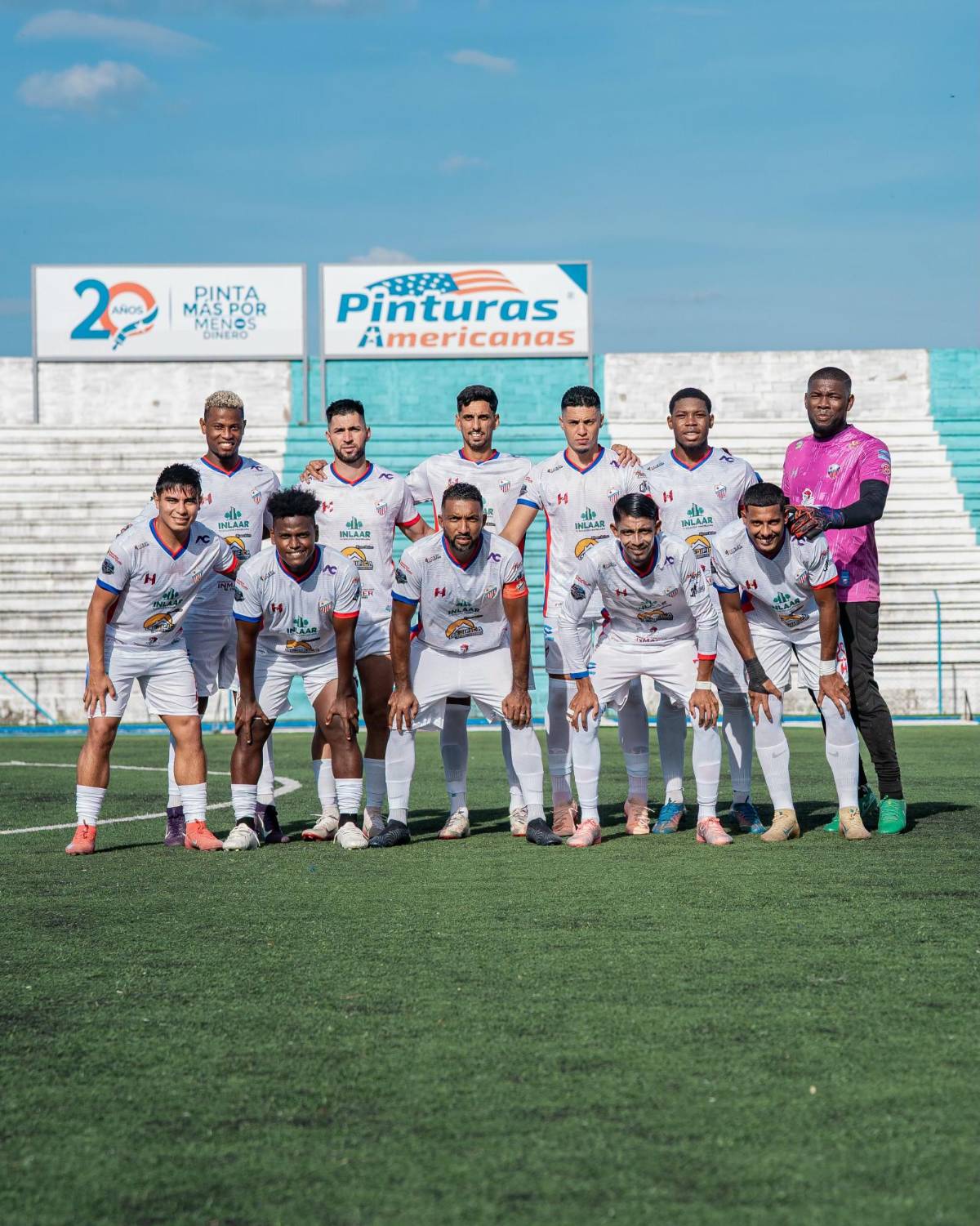 Hijo de Diego Vázquez sorprende entrenando con equipo de la Primera División