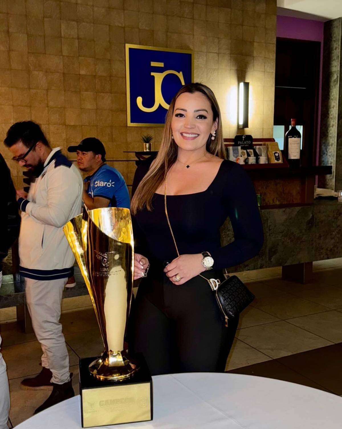 Esposas, novias y familiares, así celebraron los seres más queridos de los futbolistas campeones con Motagua
