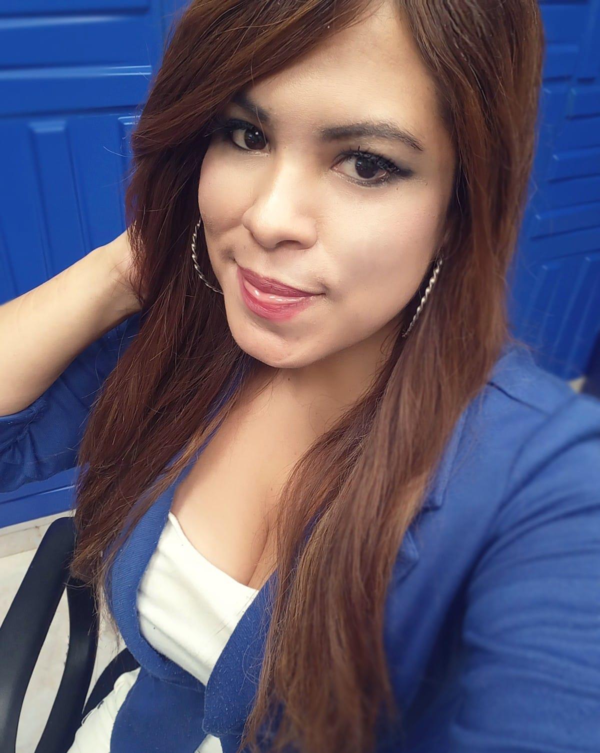 Fotos: ella es Melissa Andino, la guapa periodista que puso en su lugar al polémico Orlando Ponce Morazán