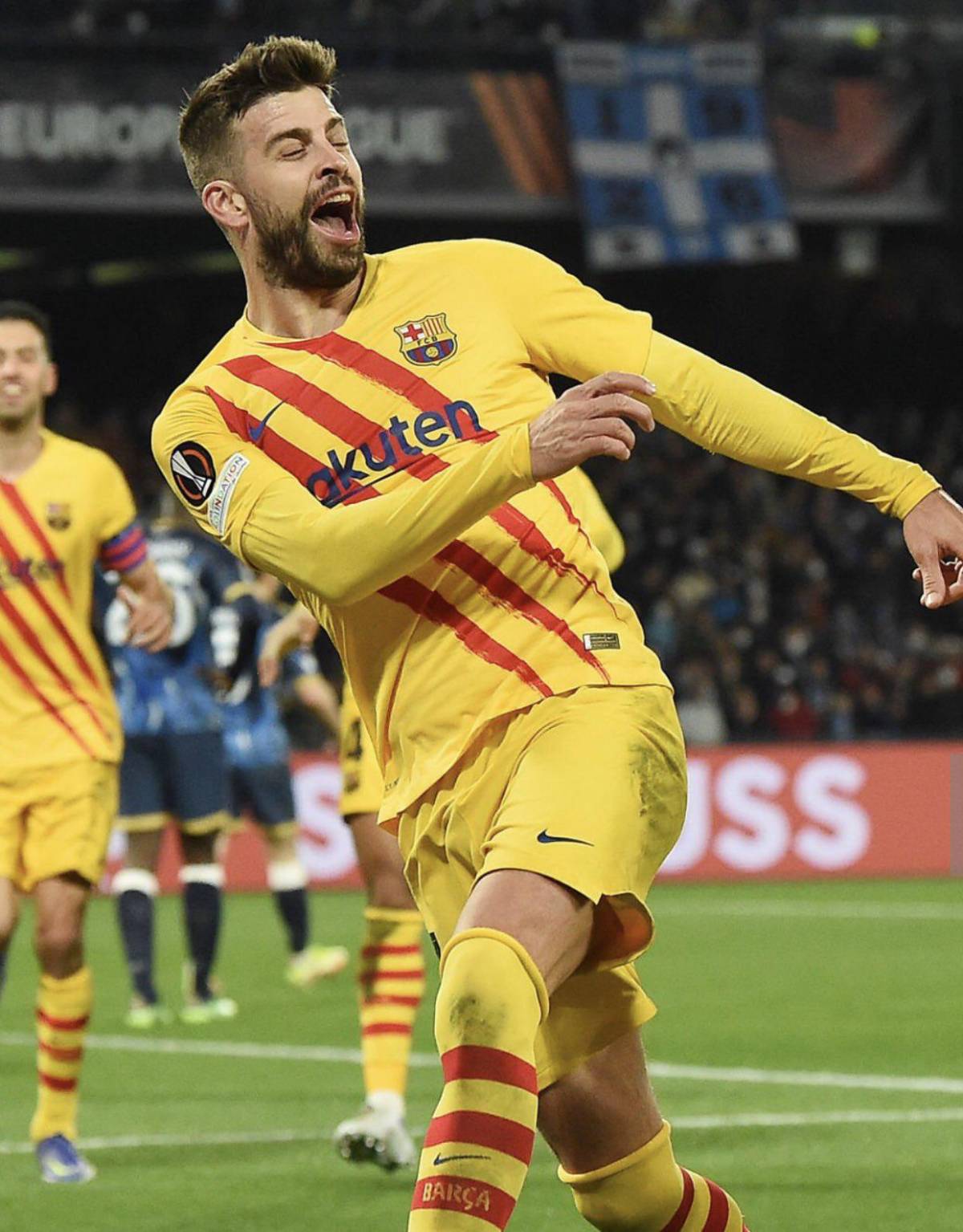 Piqué se disfraza de ‘9’, el mensaje por el conflicto Rusia-Ucrania y Puyol sorprende con su revelación en el Barcelona-Napoli