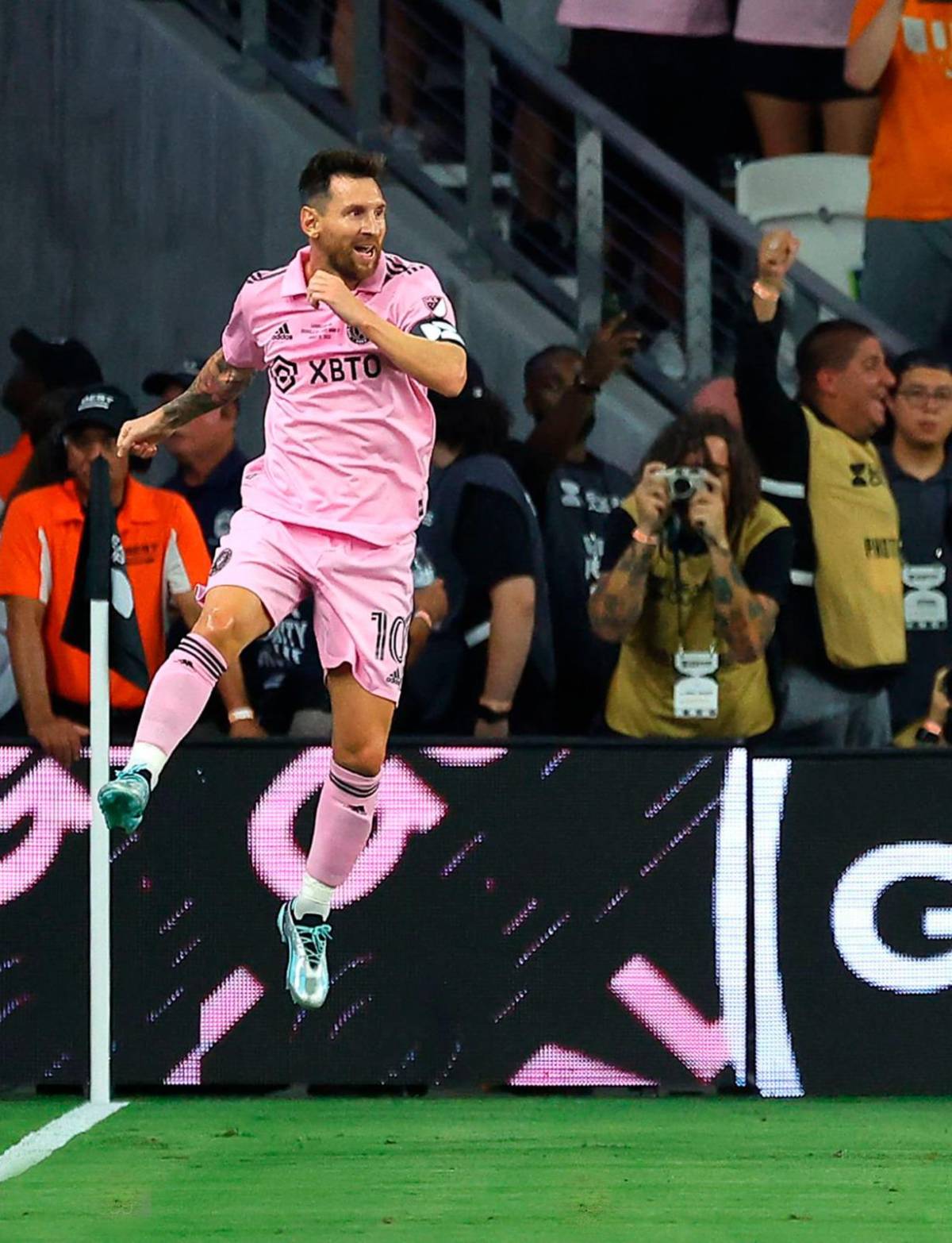 No se vio en TV: Messi campeón y el doblete de títulos, Inter Miami se rinde a Leo, locura de Beckham y la felicidad de David Ruiz