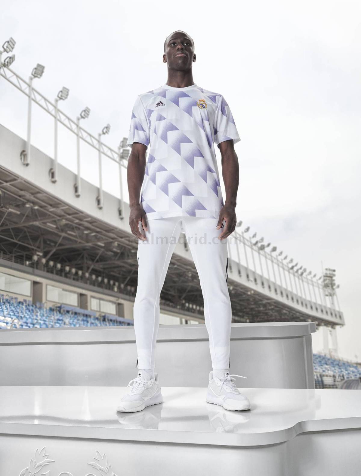 Hecha con materiales reciclados: así es la nueva y hermosa camiseta del Real Madrid para la temporada 2022-23