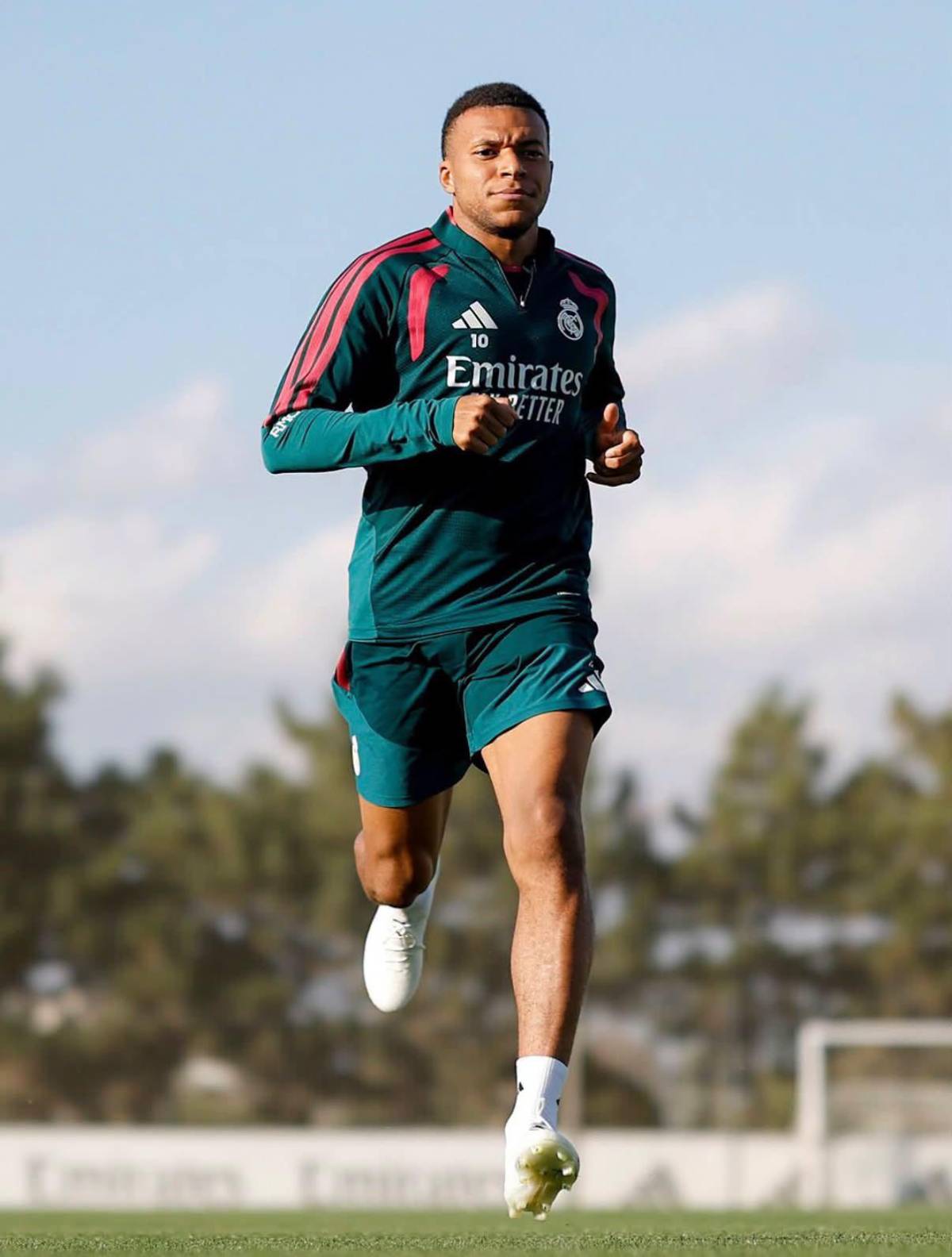 Golpe de Mbappé al Real Madrid: se iría en 2027 y gigante ofrece 250 millones