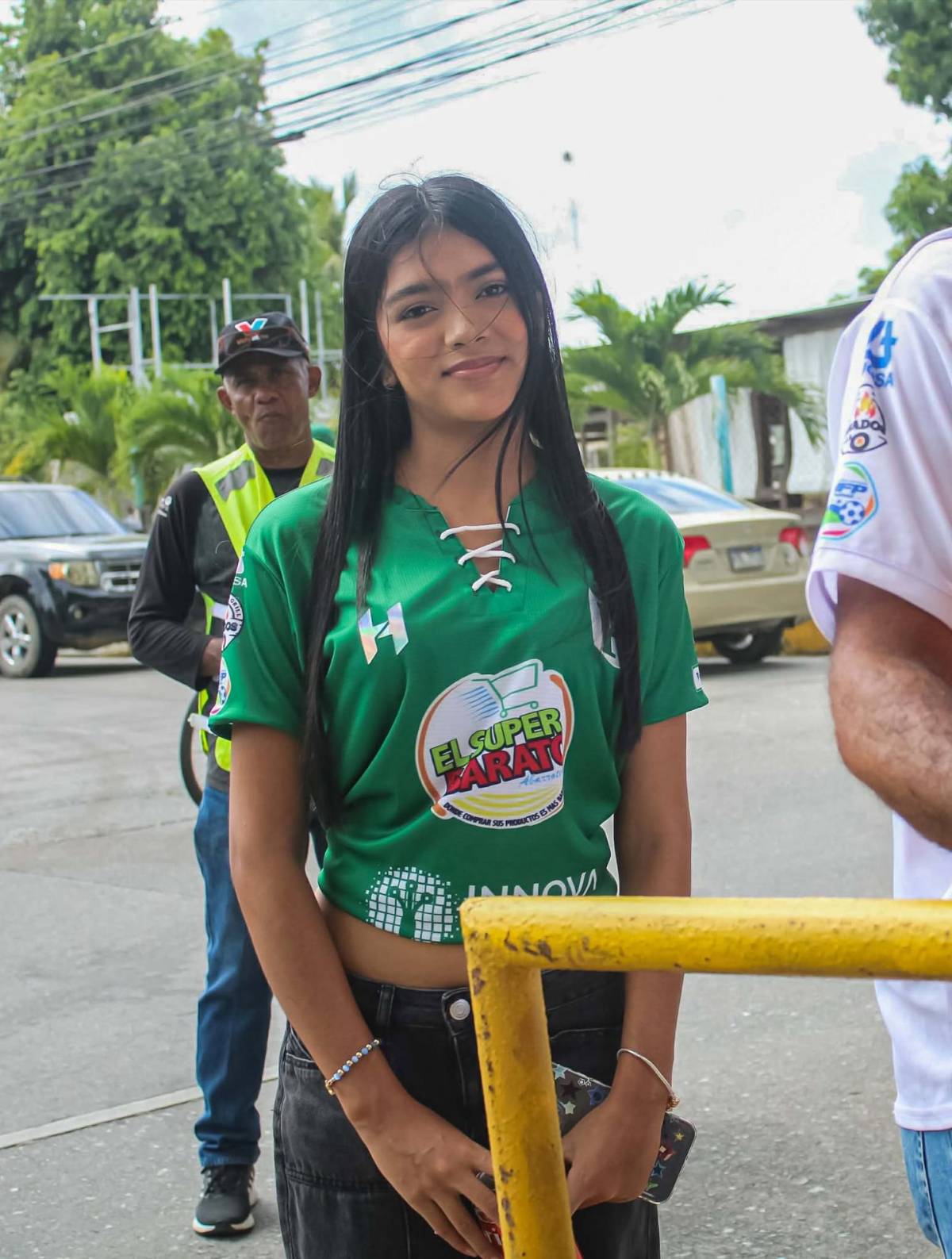 Las dos polémicas del FVS en Puerto Cortés, la 'selfie' del triunfo de Motagua y así de desolado lucía el estadio Nacional