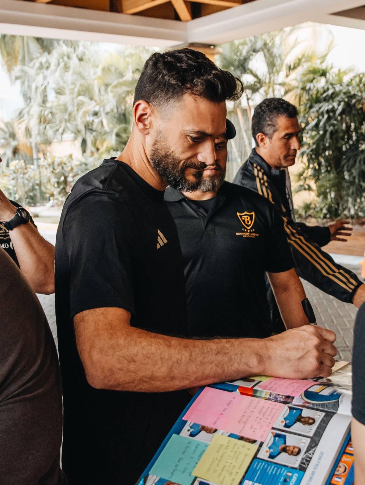 Son quedó enamorado del café de Honduras: así disfrutaron los futbolistas de LAFC en las calles de SPS previo al partido