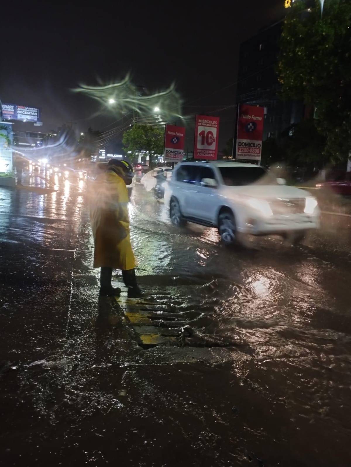 ¡Informe especial! Tormenta tropical Pilar causa caos vehicular e inundaciones en Tegucigalpa