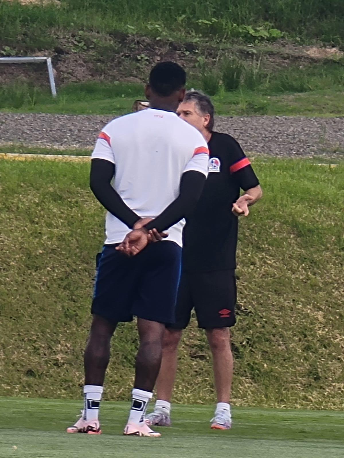 Romell Quioto sorprende y se pone a las órdenes de Troglio en pretemporada del Olimpia ¿qué pasa con Arboleda?