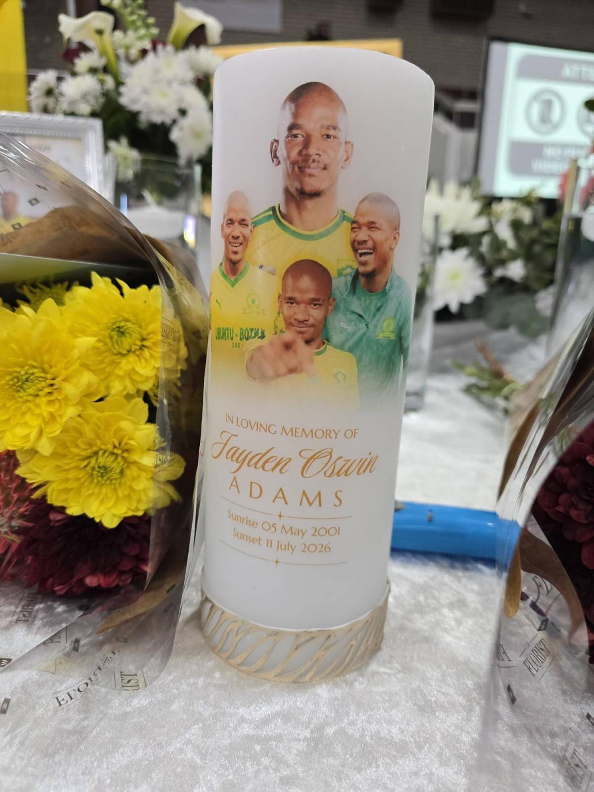 Desgarradora imagen de la madre e hijo: el adiós a Jayden Adams, fallecido tras el Mundial
