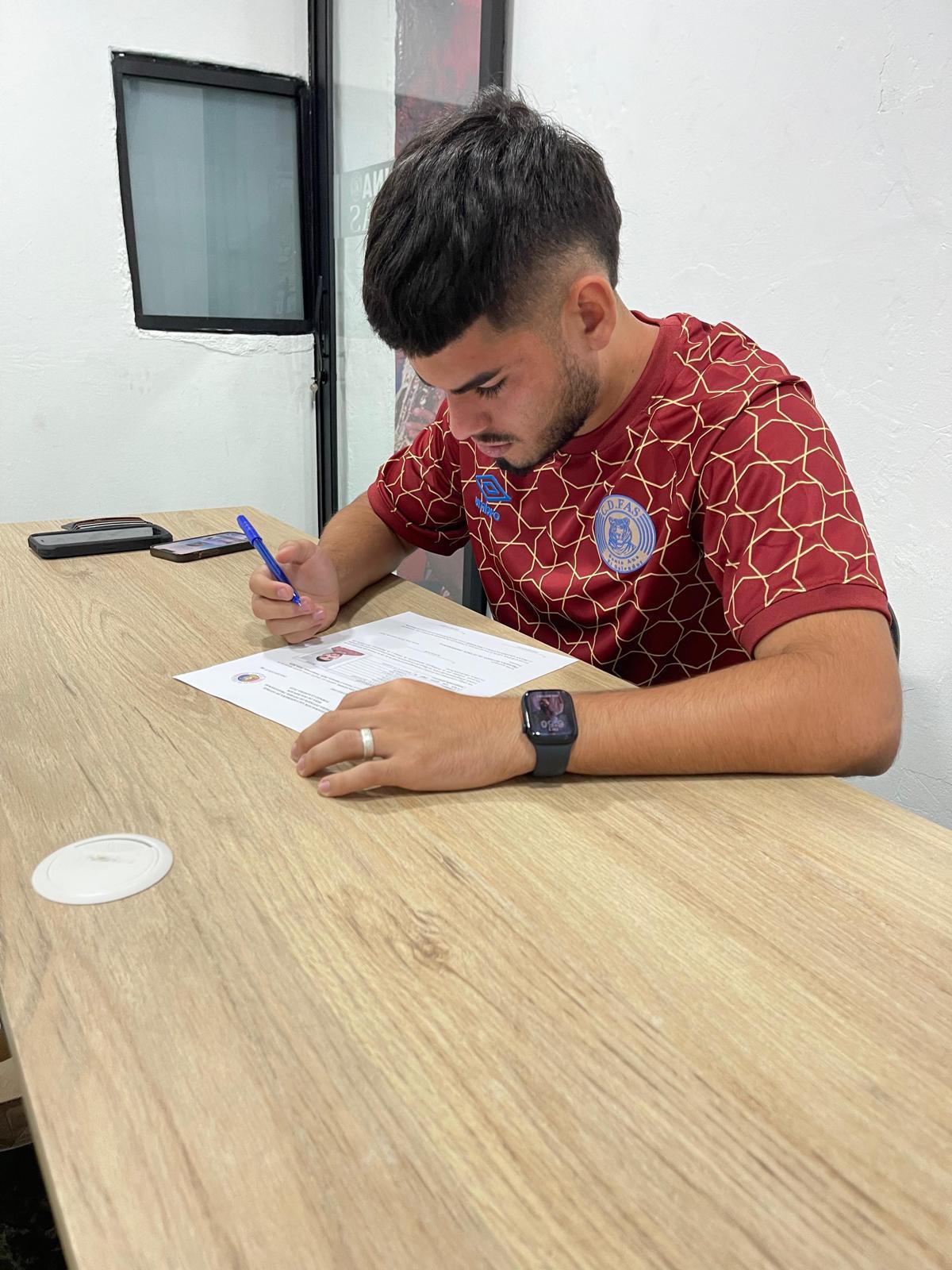 Bryan Santos, la joyita hondureña formada en la academia del Barcelona ficha por equipo de El Salvador