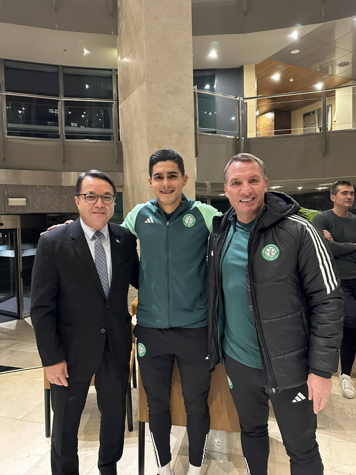 Así vivió Luis Palma el día previo a medirse al Atlético: especial reencuentro, hondureño lo conoció y curiosidad en el entreno