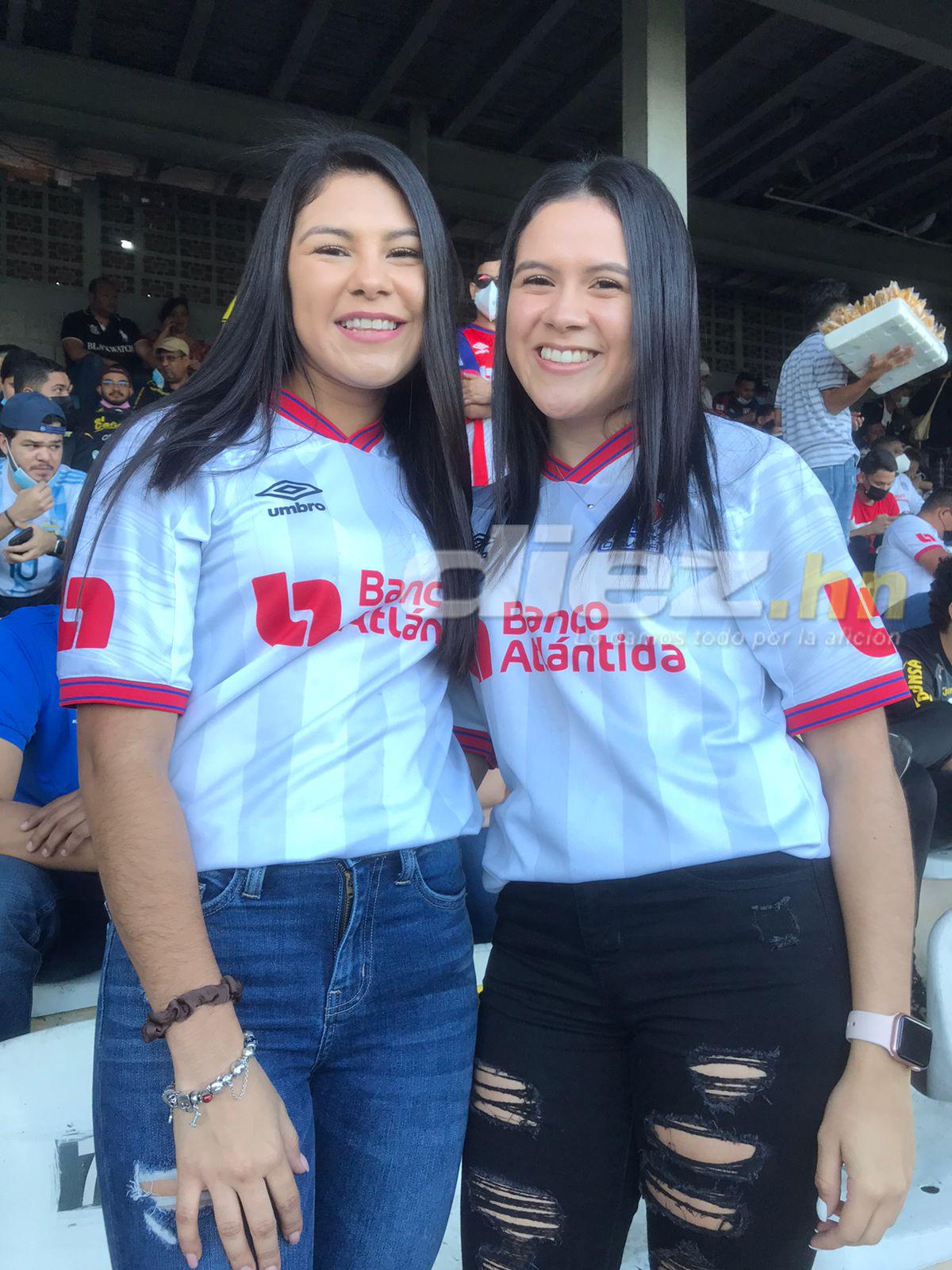 No lo viste en TV: Las hermanas que son novias de dos figuras de Olimpia, el llanto de futbolistas de Real España y la ‘gaseada’ a los albos
