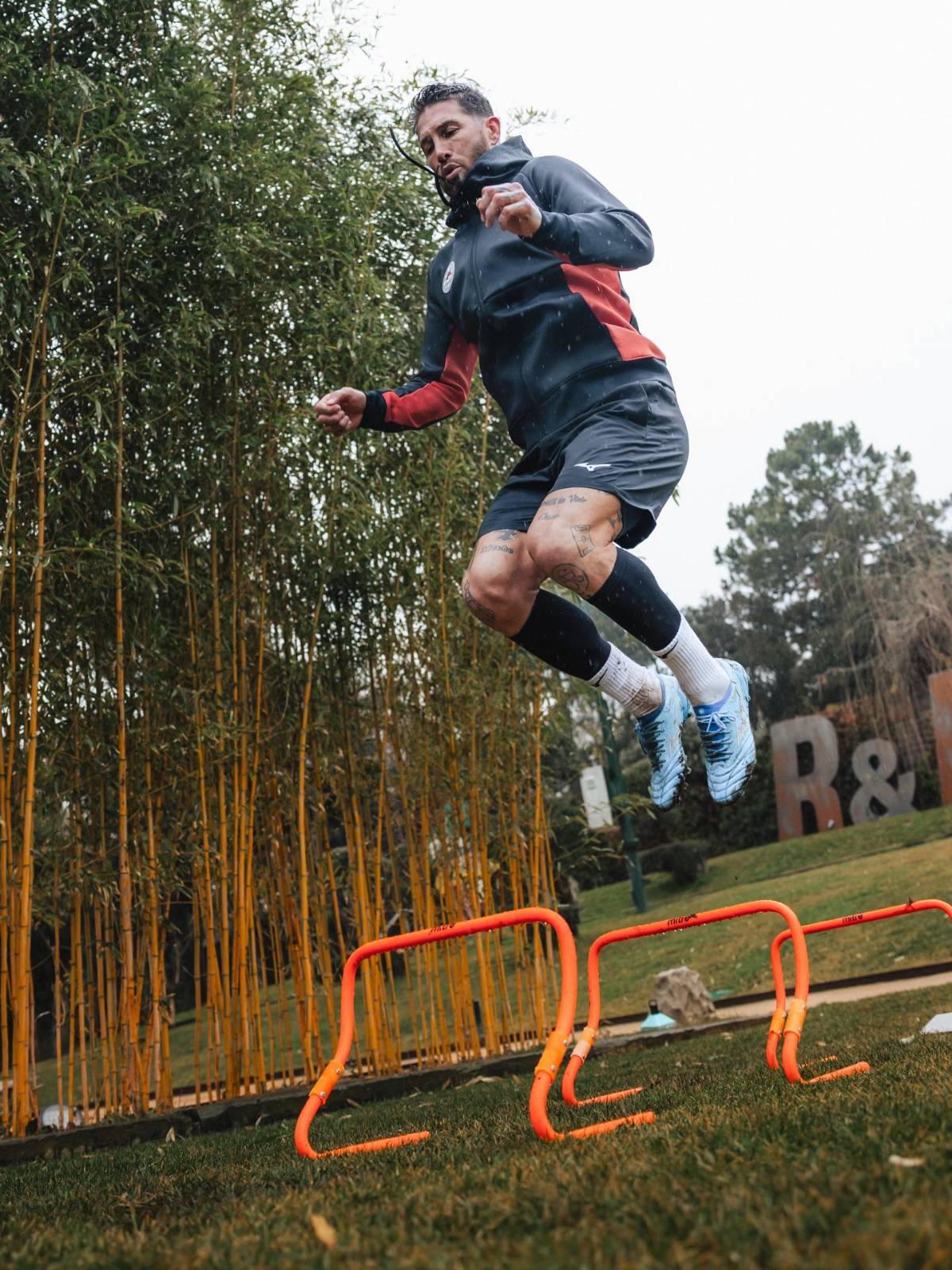 Sergio Ramos sorprende a todos con su debut, pero en un nuevo trabajo luego de su paso por México