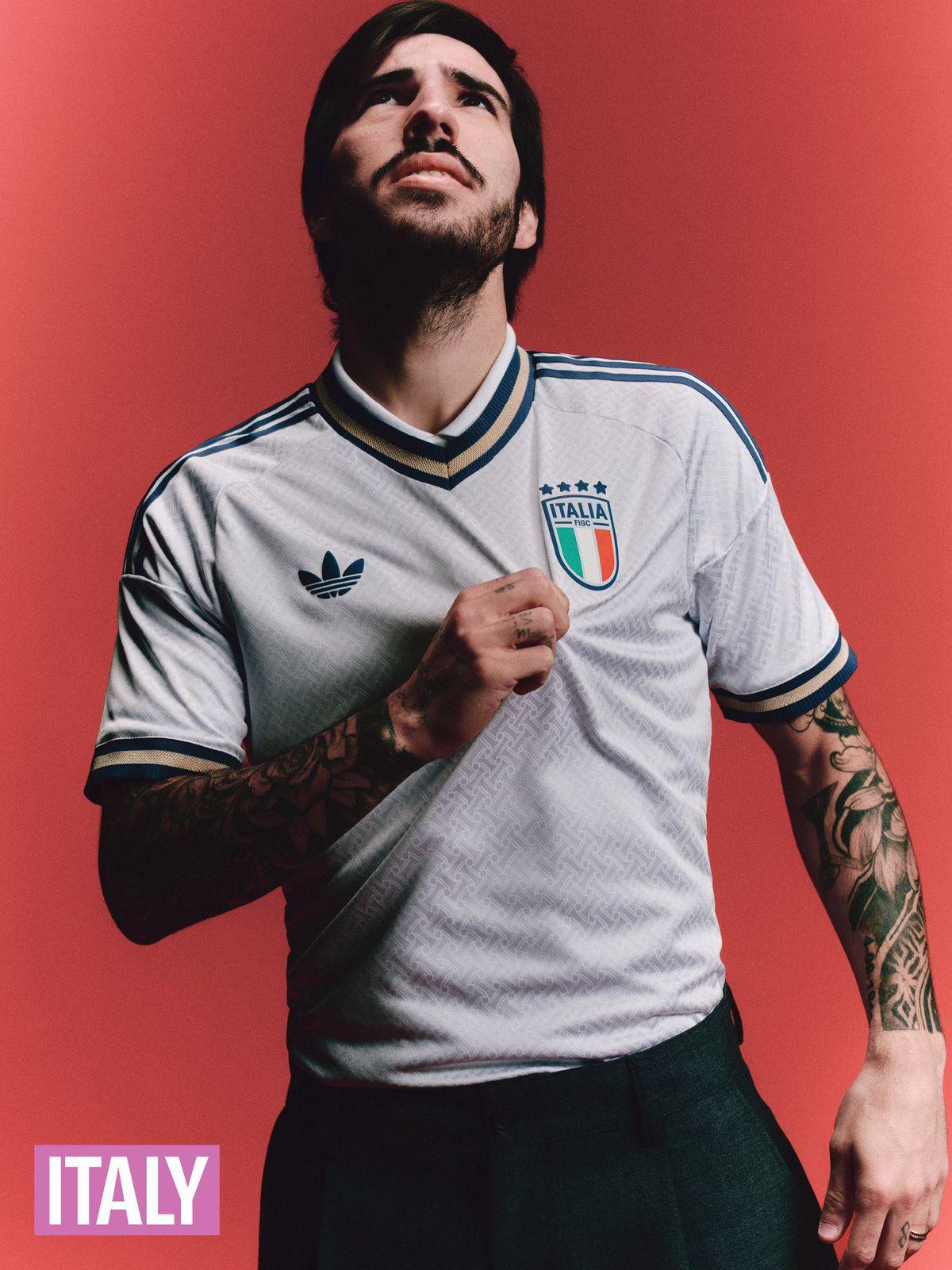 ¡Qué hermosas! Las nuevas camisetas mundialistas de las selecciones; la de España y Colombia son una locura