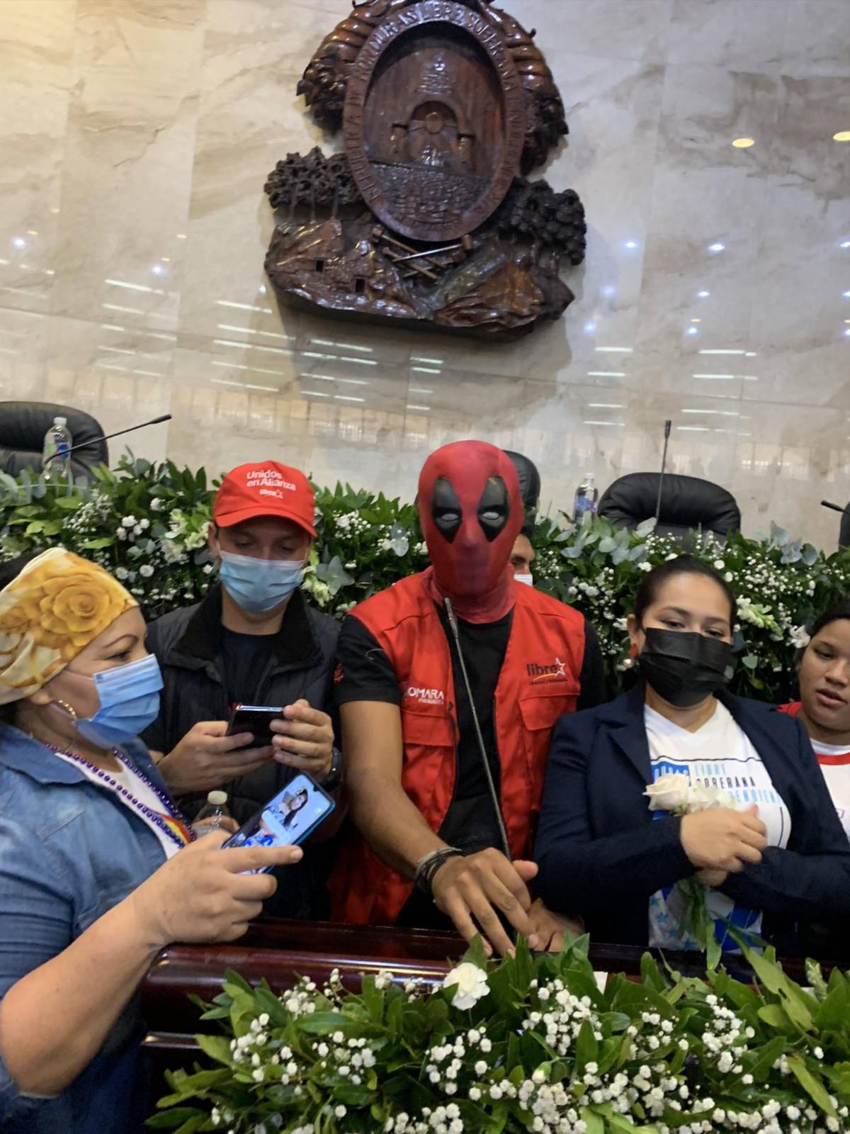 El pueblo en el Congreso Nacional: Las insólitas imágenes en el hemiciclo con ‘Deadpool’ y la ternura e inocencia de unas niñas