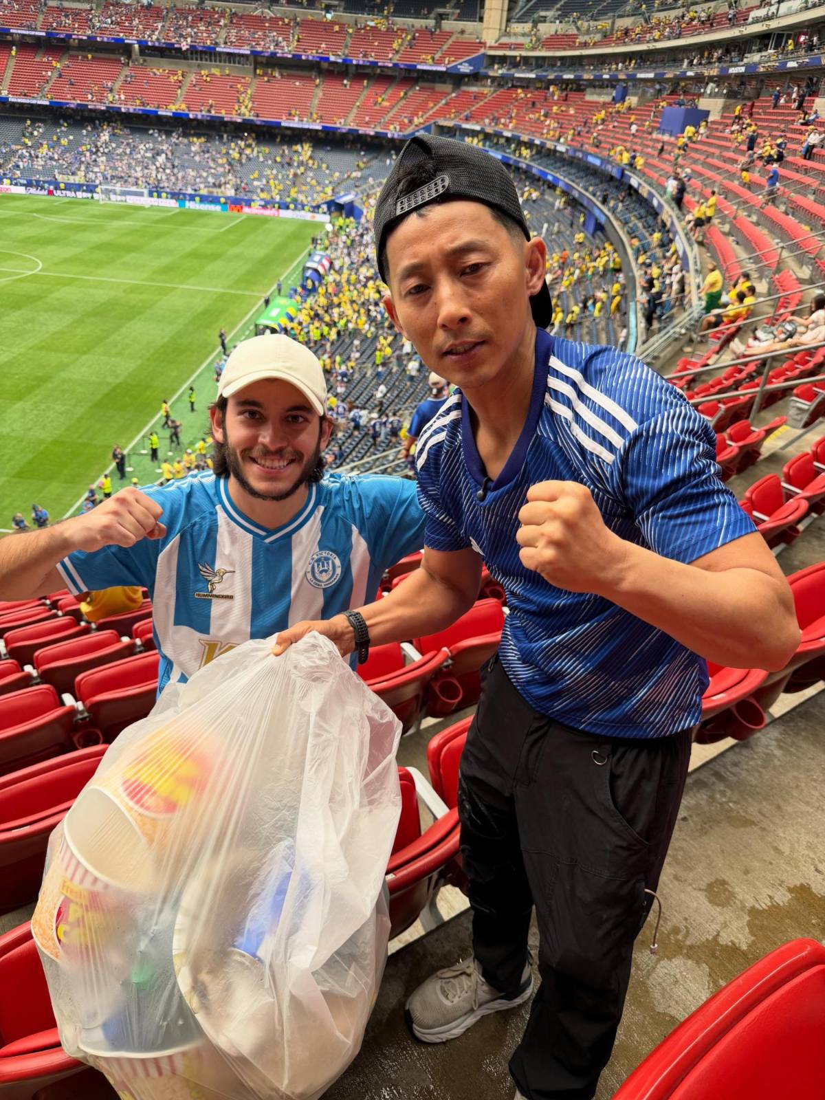 La triste reacción de Shin por Japón y limpia el estadio; Moriyasu pide perdón