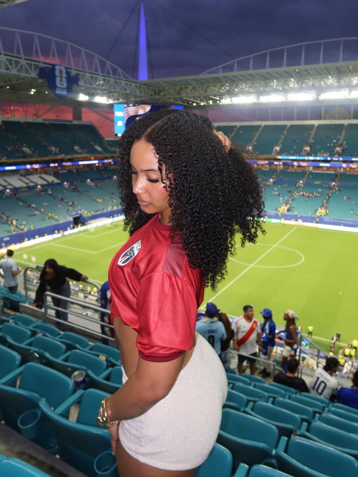 Novia del Mundial 2026: Es viral en redes y estará presente en los 16avos