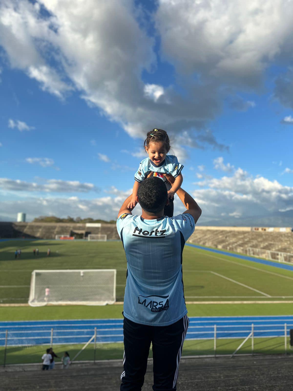 Fue un auténtico potrero, es el tercer estadio con mayor capacidad en Honduras y tendrá su anhelado debut en la primera división