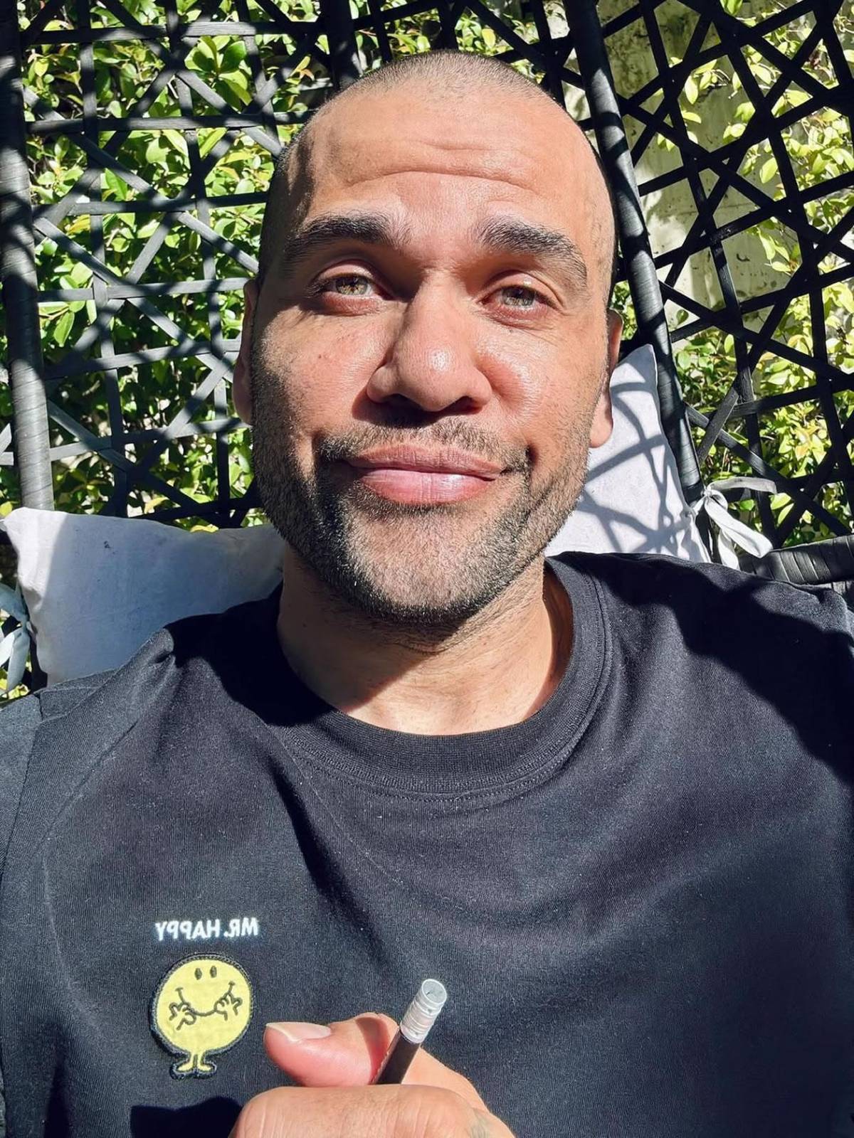 La impensada vida de Dani Alvés: nuevo trabajo, su último salario y el regalo para siempre que le dio Joana Sanz