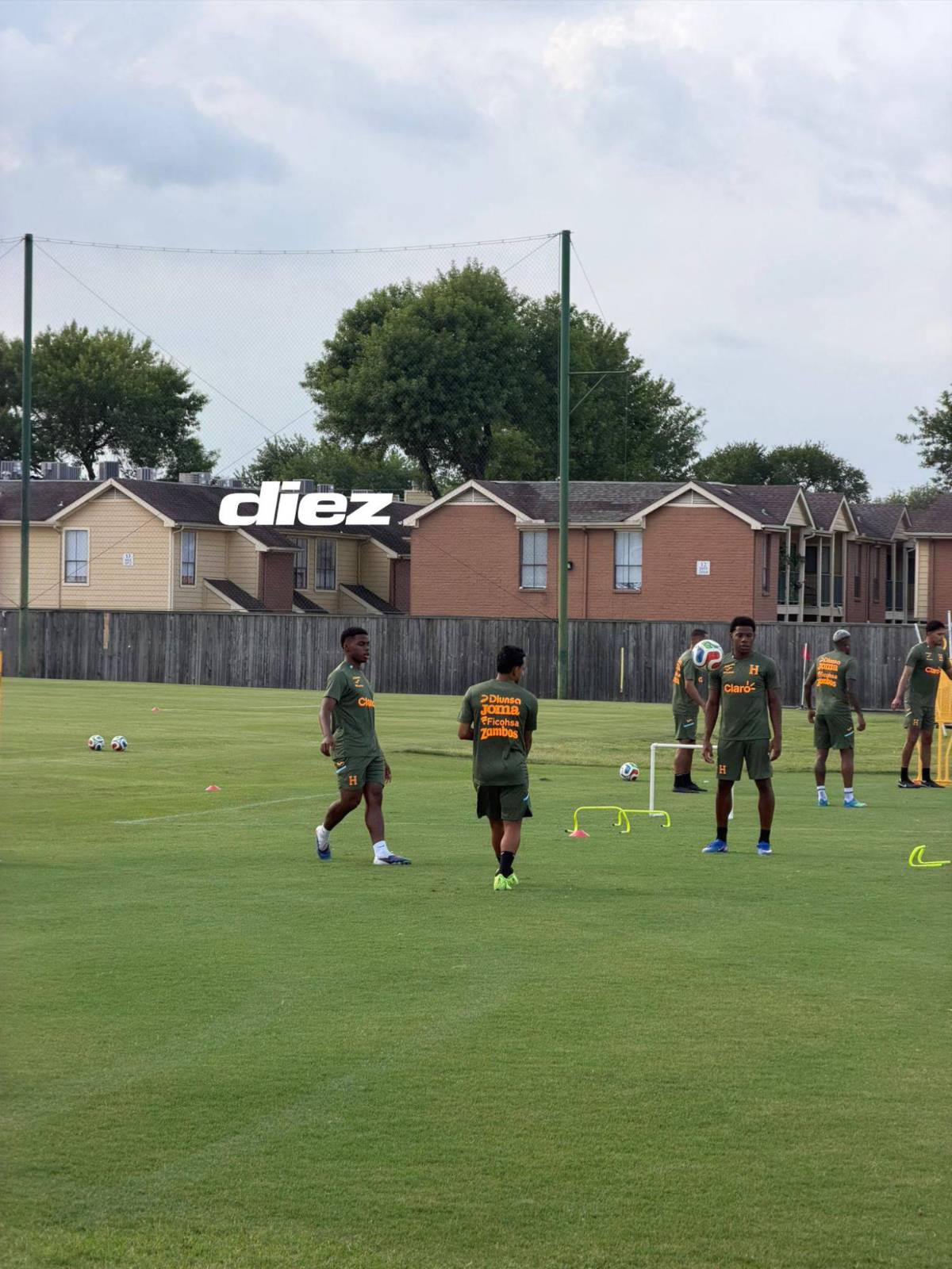Dereck y Keyrol juntos por primera vez: Honduras entrena pensando en Argentina