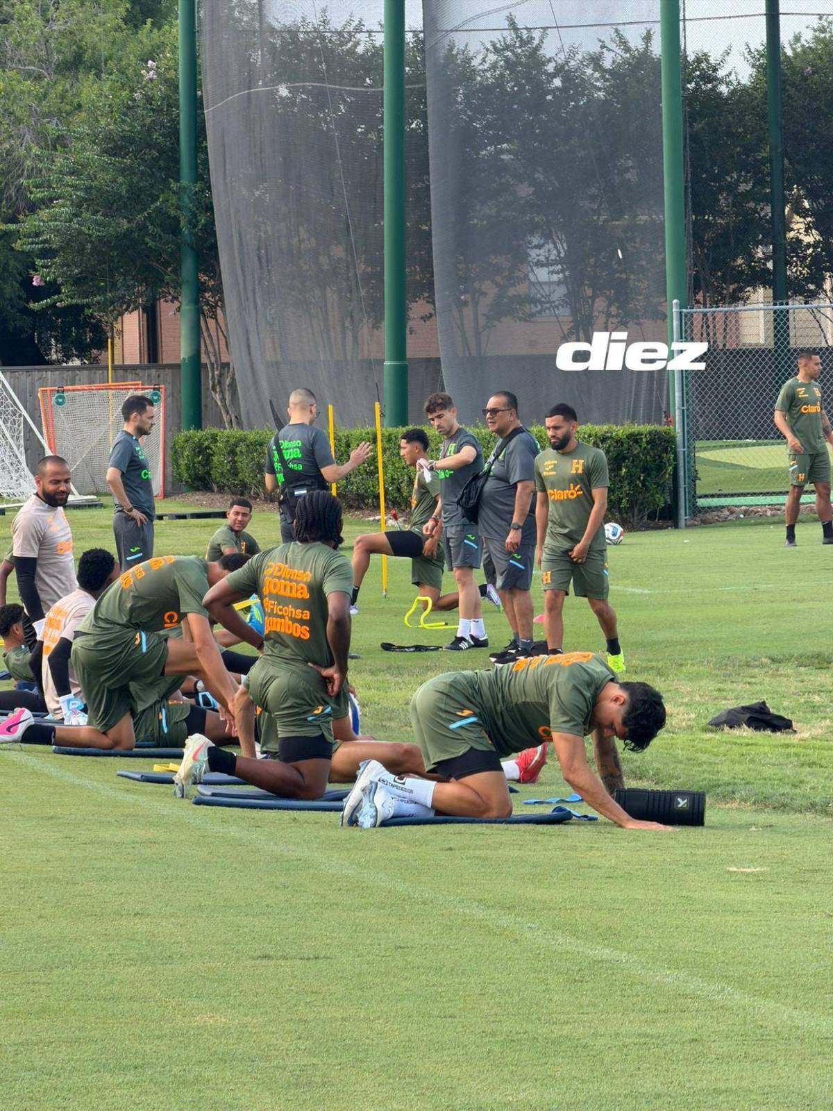 Dereck y Keyrol juntos por primera vez: Honduras entrena pensando en Argentina