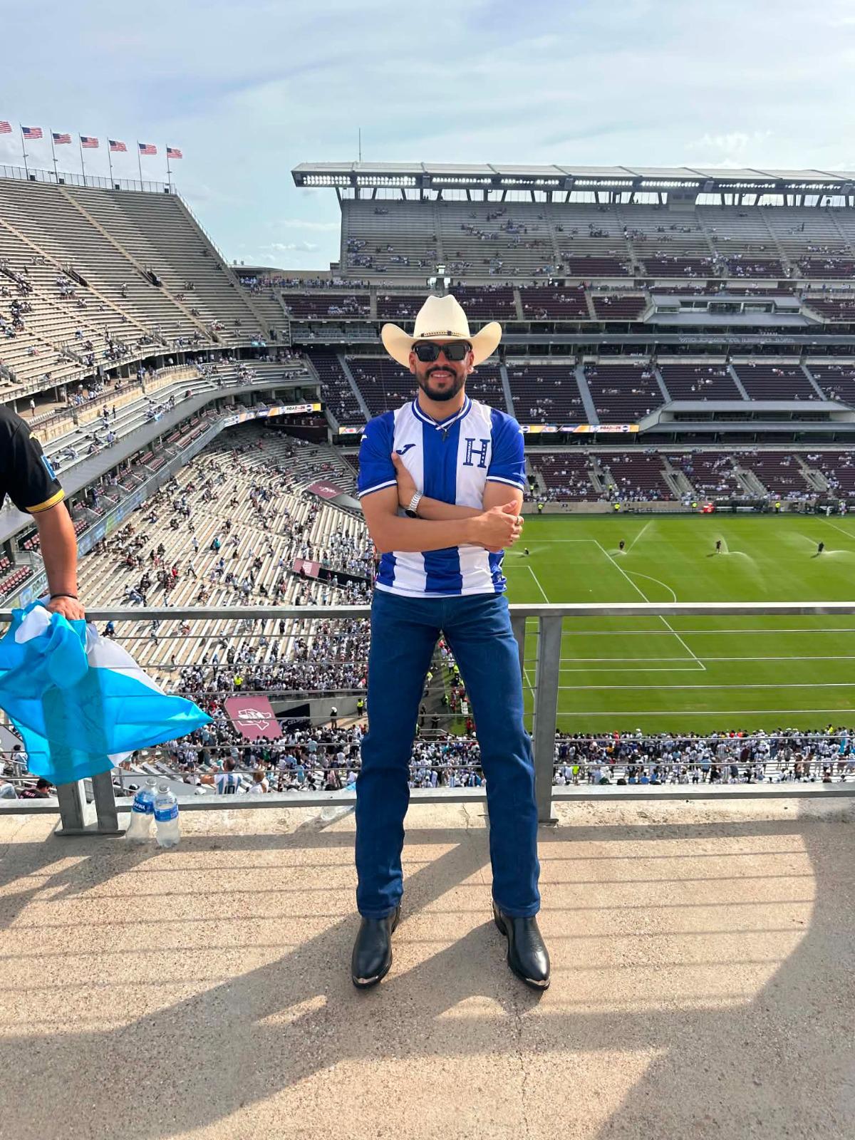 Banderazo a Argentina, petición al Dibu y hondureños sorprenden en Houston