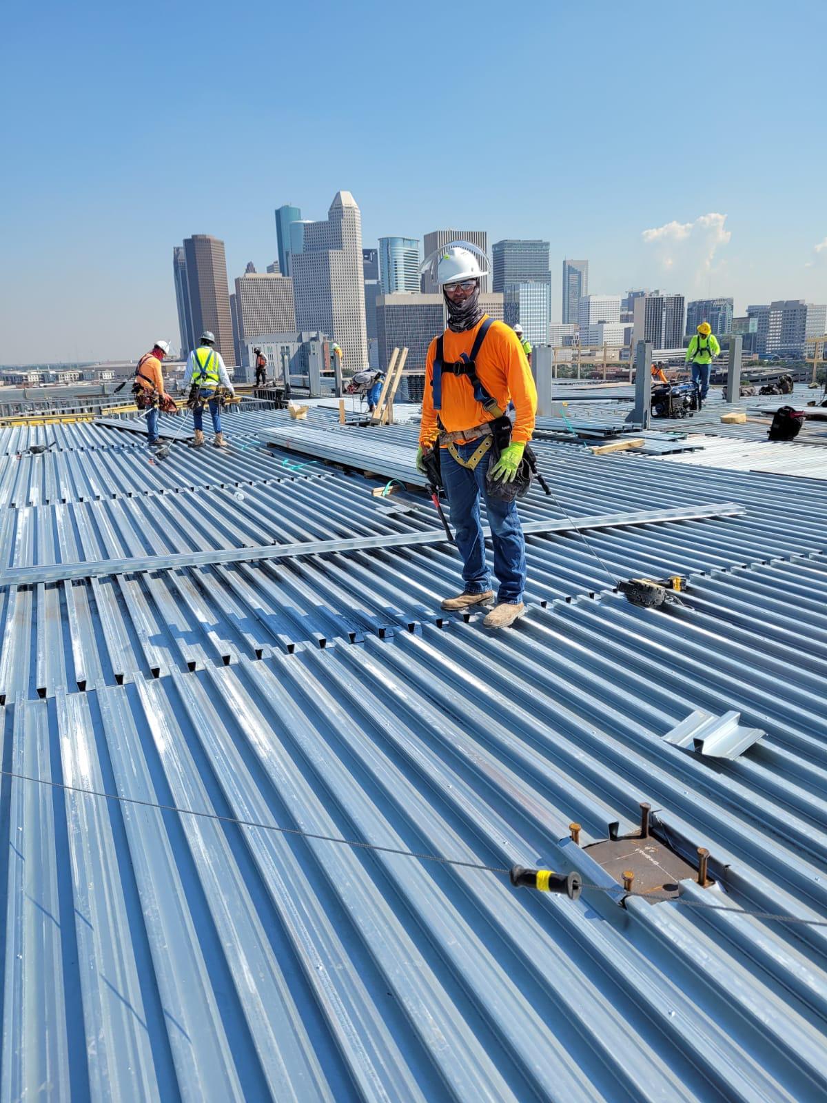 Entre el fútbol y la construcción: Exjugador de Honduras realiza su vida en Estados Unidos